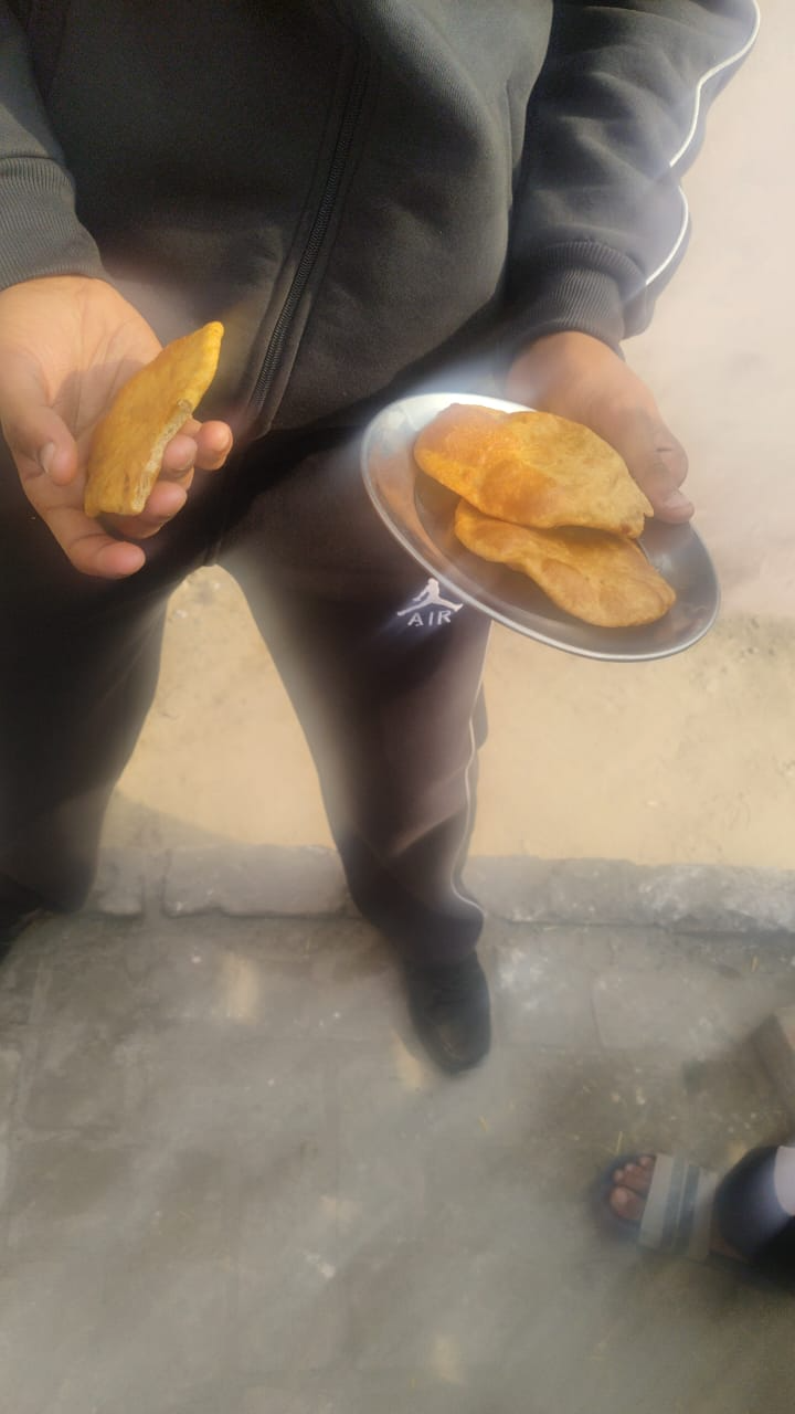 Burger in Bikaner: Delicious Burger Pizza at Swastik Restaurant-https://media.vyaparify.com/vcards/products/452686/product_1765543997_693c103d74c48.png Image