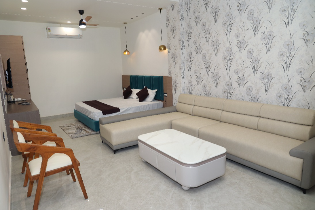 Super Deluxe Room-https://media.vyaparify.com/vcards/products/453677/product_1765778476_693fa42c1b52a.png Image