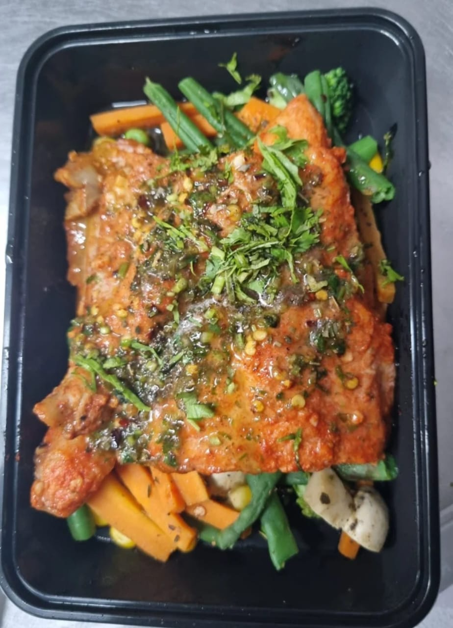 Grilled Fish Box::Convenient and Nutritious-https://media.vyaparify.com/vcards/products/454090/product_1765784941_693fbd6d79368.png Image