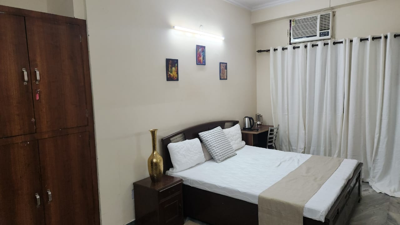 PG Rooms Accommodation in Gurugram: Affordable and Comfortable Living Spaces-https://media.vyaparify.com/vcards/products/455401/product_1765863794_6940f1728c536.png Image