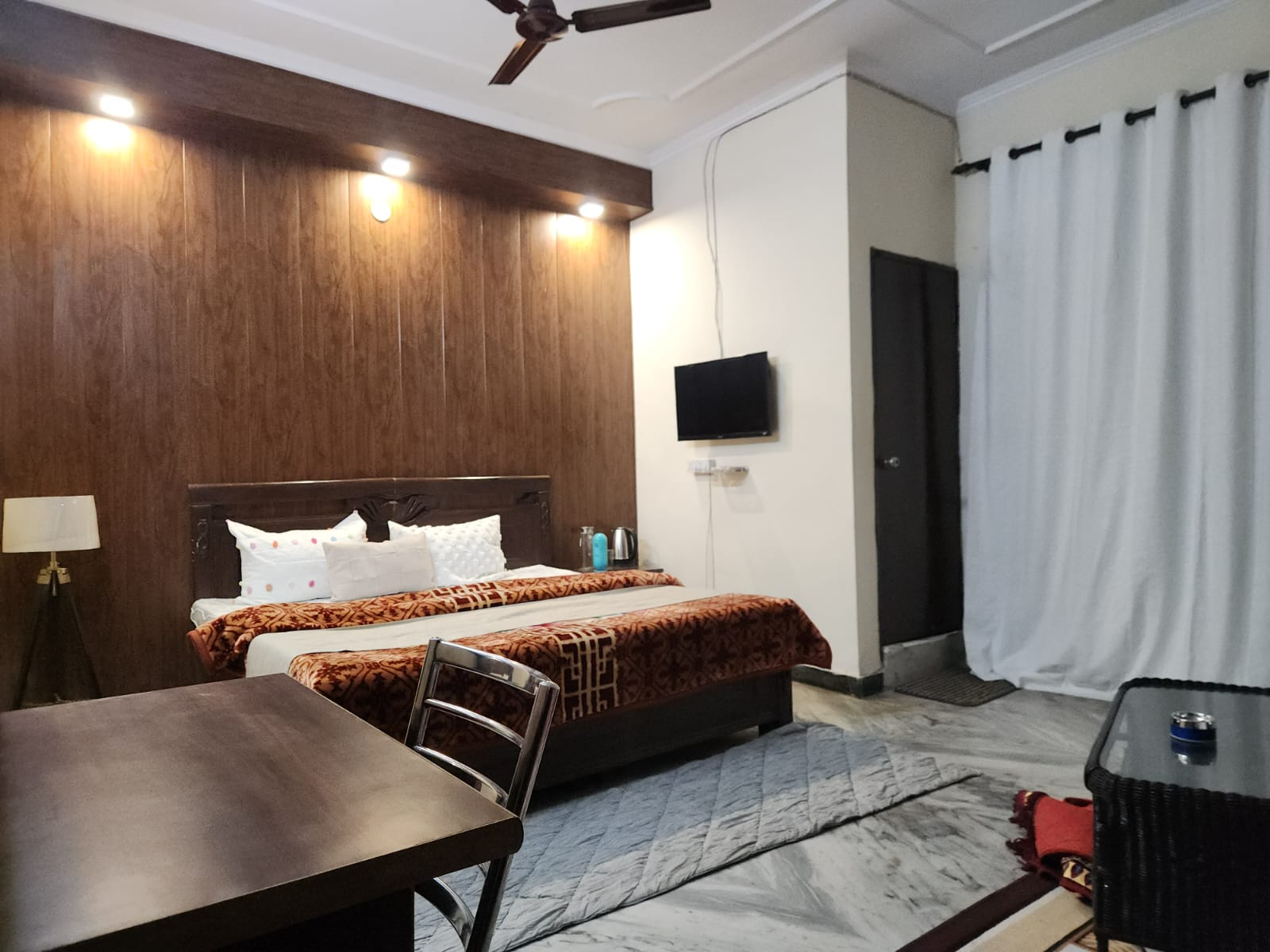  PG Luxury Rooms in Gurugram: Elevate Your Stay with Premium Amenities KHATANA HOUSE H NO 505 PREM  NAGAR GURUGRAM  GURUGRAM HARYANA 122001 122001LANDMARK Opp Raj Cenem