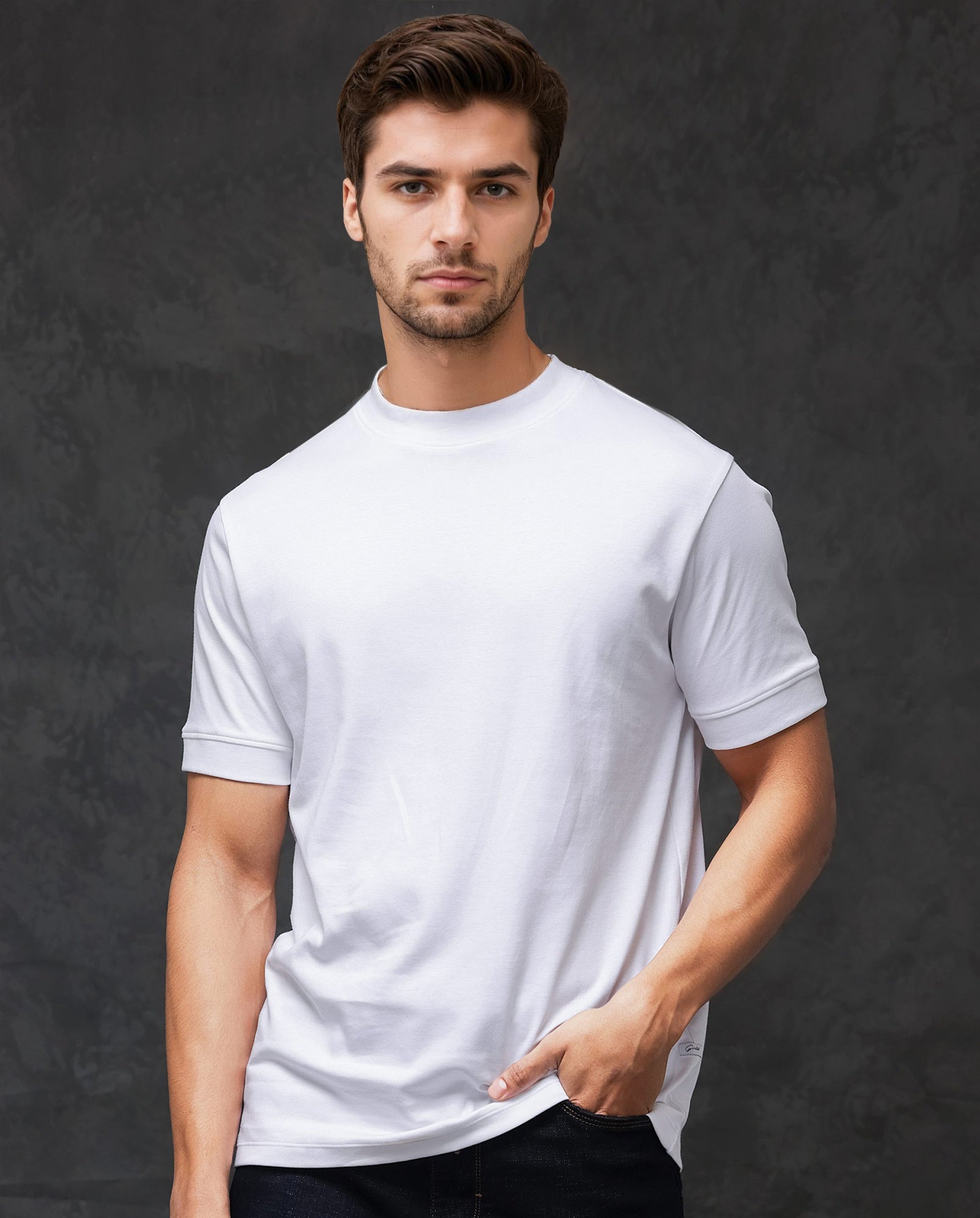 T Shirt in Agra Fort: Comfortable and Stylish-https://media.vyaparify.com/vcards/products/456233/product_1765877012_69412514eabbf.png Image