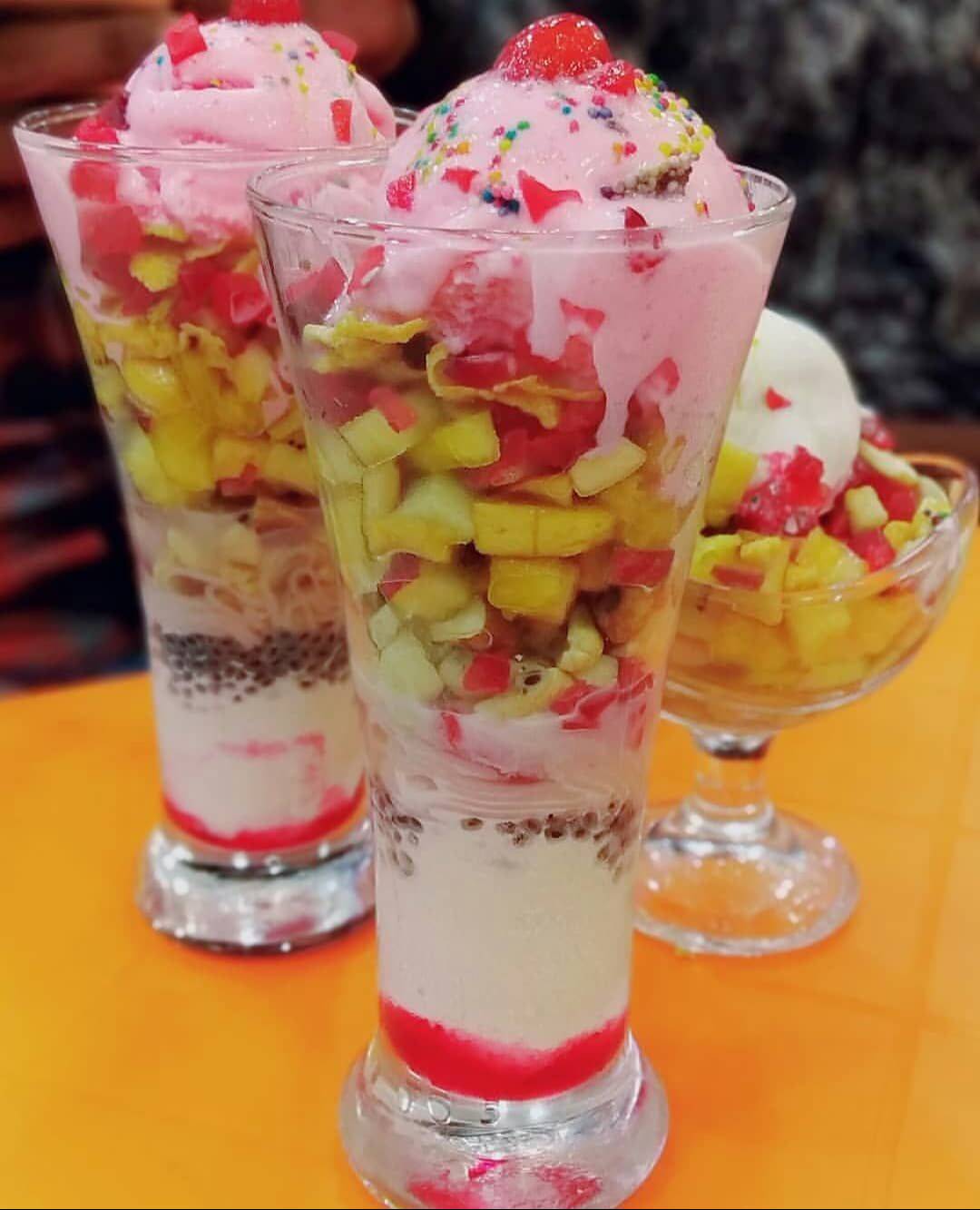 Dessert/Ice-cream Falooda in Jogeshwari East: Unique and Refreshing Delight-https://media.vyaparify.com/vcards/products/458728/product_1765977398_6942ad36c559a.png Image