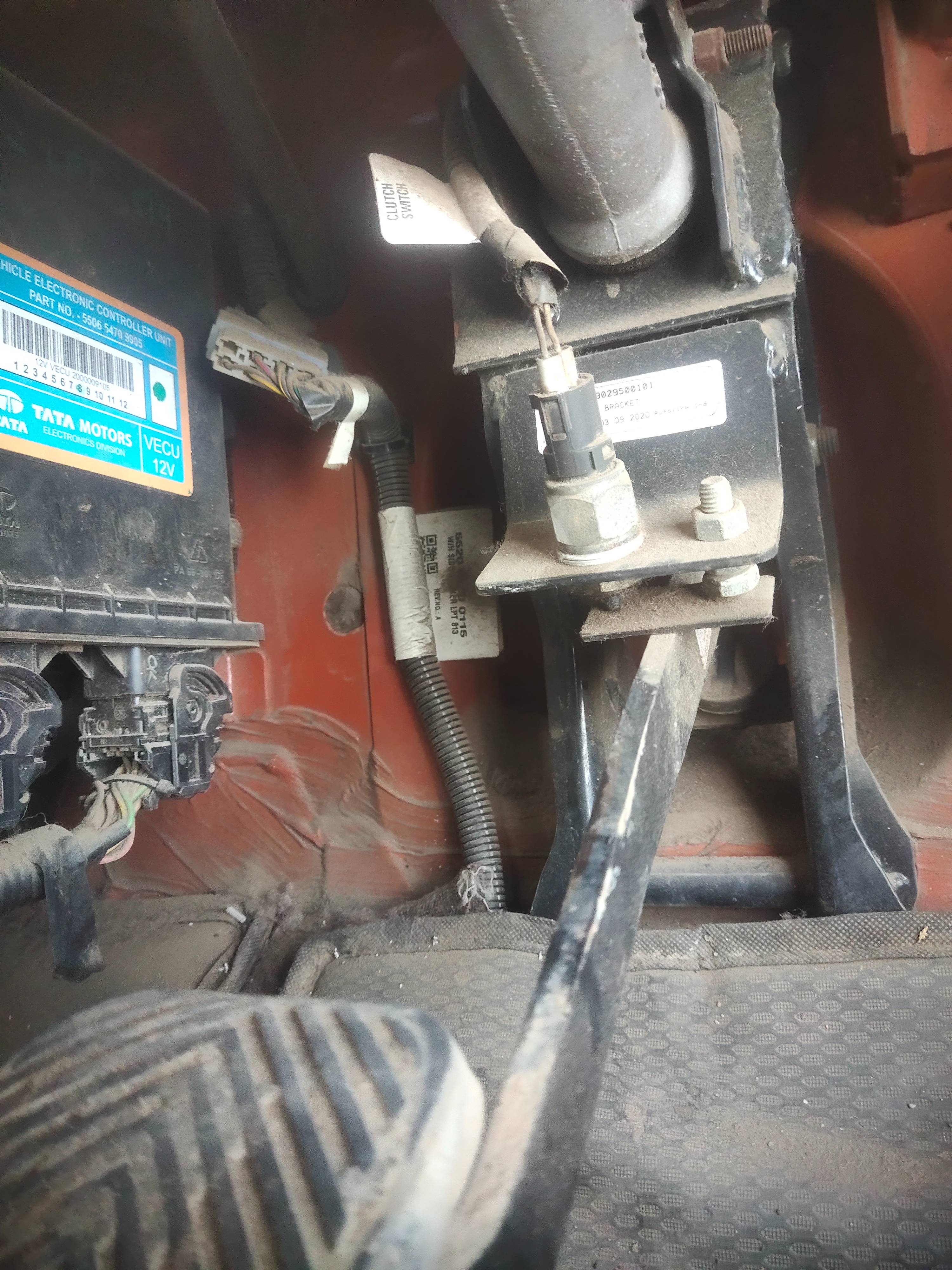 Machine in Siwani: Powerful and Efficient-https://media.vyaparify.com/vcards/products/459262/product_1766039111_69439e47b4464.png Image