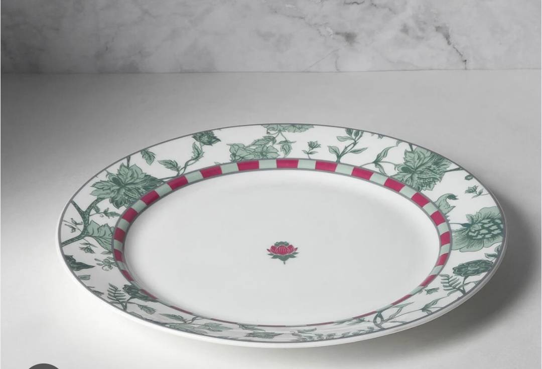 Ceramic Dinner Plate in Hoshiarpur: Floral Beauty for Your Table-https://media.vyaparify.com/vcards/products/463683/product_1766217621_694657958b072.png Image