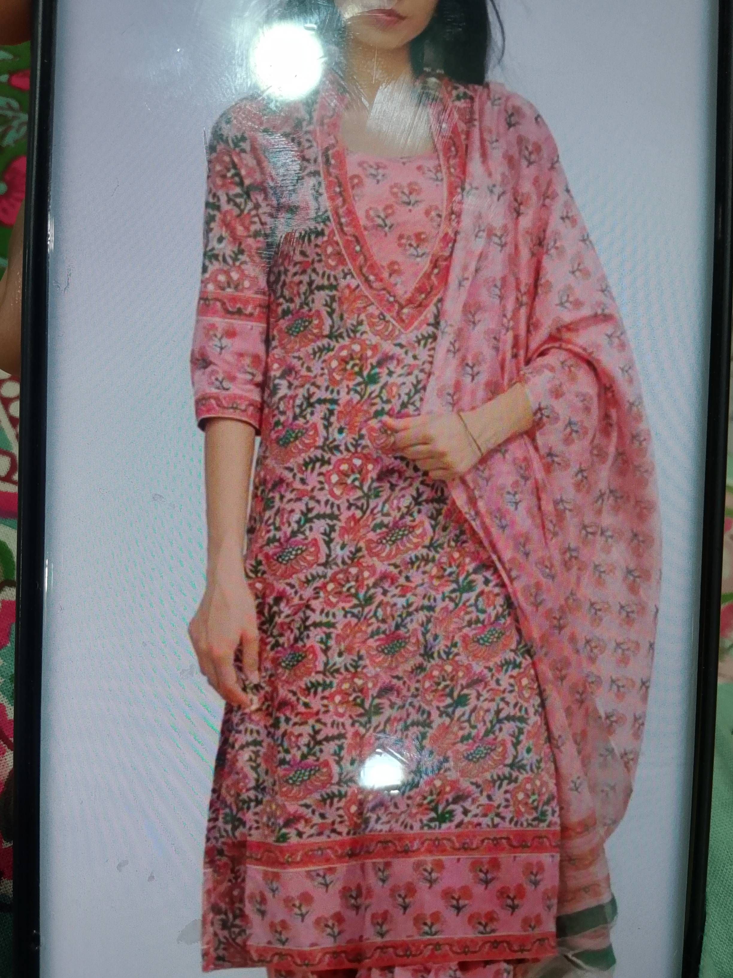 Suit in NEW MILLAT COLONY Key Feature: Made with Cotton-https://media.vyaparify.com/vcards/products/463735/product_1766219142_69465d8670cd2.png Image