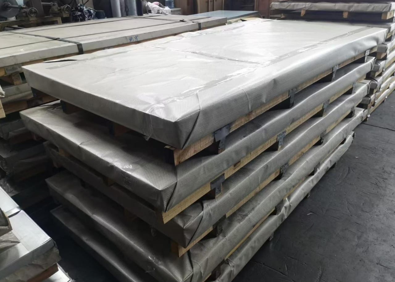Stainless Steel Sheet in Tajpur - Durable Construction Material-https://media.vyaparify.com/vcards/products/464255/product_1766233971_694697738a6f5.png Image