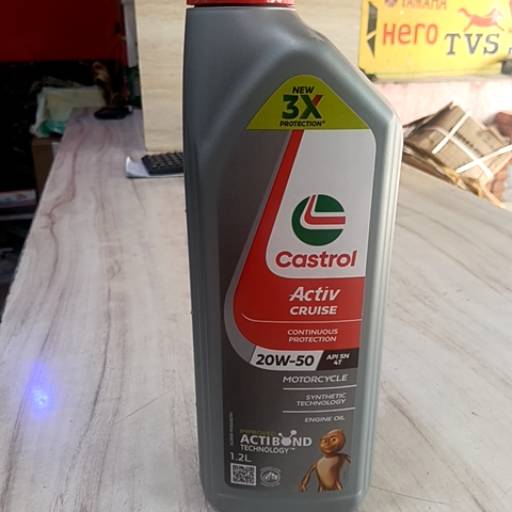  Castrol Engine Oil in  Optimal Performance VINAYAKA AUTOMOBILE VINAYAKA  AUTOMOBILE DOOR  NUMBER 112 MSR CIRCLE LANDMARK NEAR MSR THEATRE