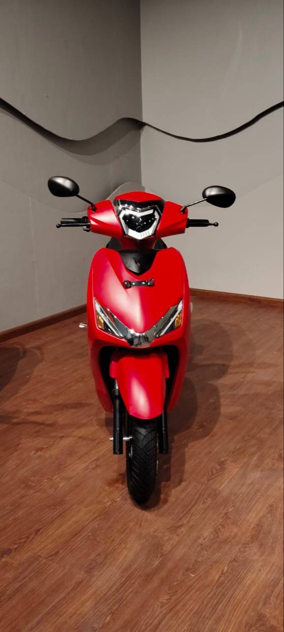 Electric Scooter Red CrX in Lalgola - Efficient City Commuting-https://media.vyaparify.com/vcards/products/468936/product_1766747487_694e6d5f61ef0.png Image