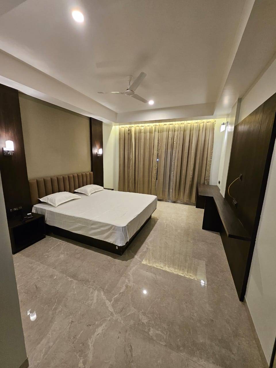 Deluxe Room in Kukshi - Luxurious Comfort-https://media.vyaparify.com/vcards/products/470401/product_1767005724_69525e1c6221c.png Image