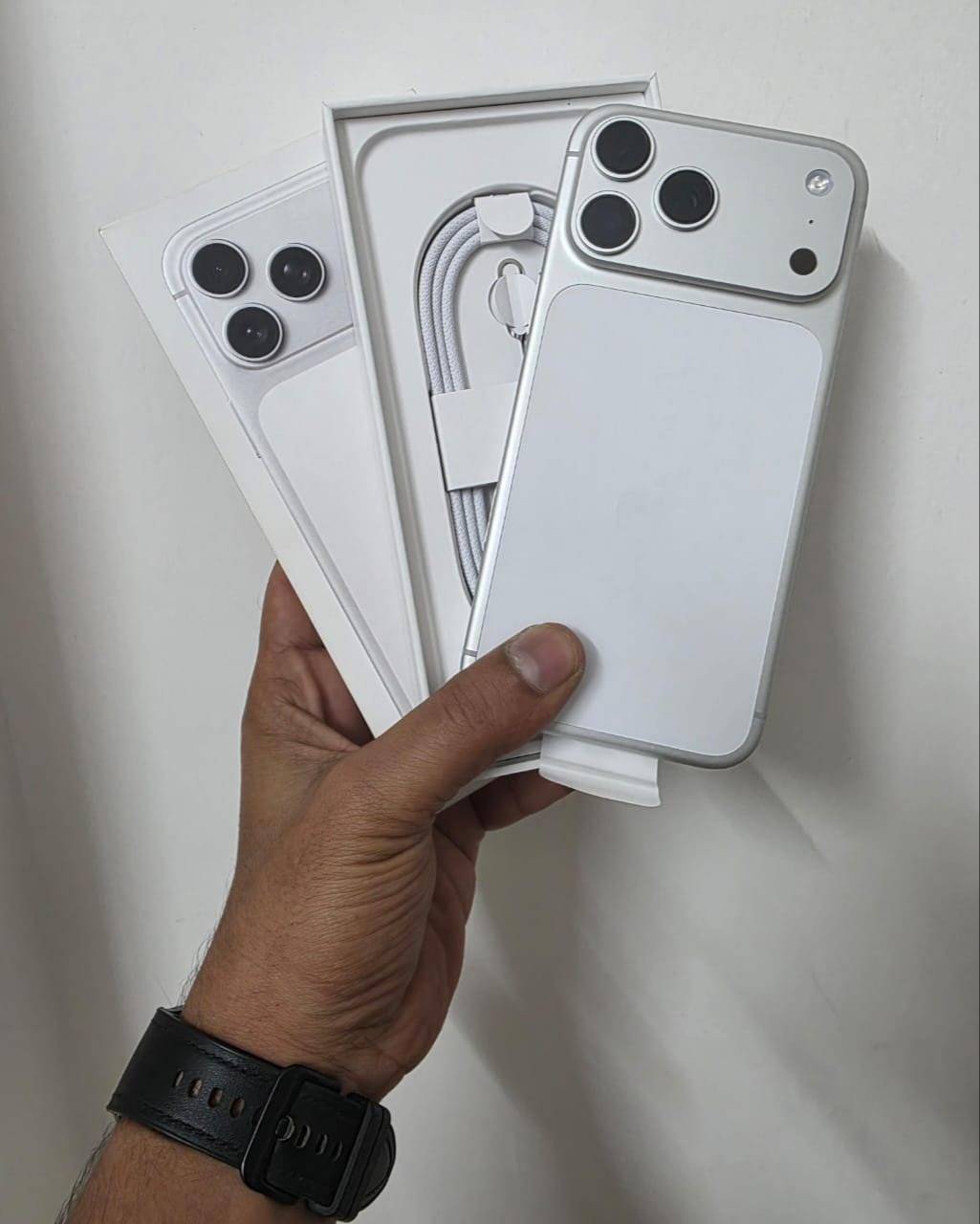  Apple iPhone 17 Pro Max in Garound Floor 8ratna Sagarcomplex Sola Road - Cutting-Edge Smartphone YASHIKA MOBILE MART GAROUND FLOOR 8RATNA SAGARCOMPLEX SOLA ROAD OPP GULAB TOWER SOLA ROAD