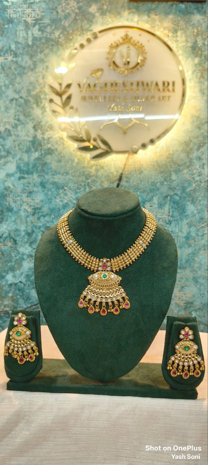 Vagheshwari Jeweller and Silver Art Traditional Kundan Bridal Necklace Set in Banswara Rajasthan - Exquisite Craftsmanship-https://media.vyaparify.com/vcards/products/470471/product_1767007751_6952660711d10.png Image