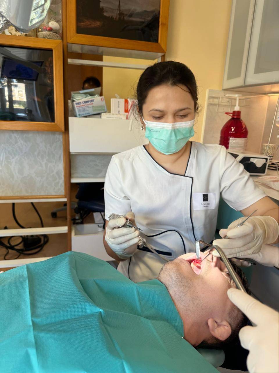  Dental Specialist Dr. Neha S. Daglia (BDS) DR DAGLIAS SAMBHAV CLINIC 576 4 M G ROAD OPP  TI MALL BEHIND  PREMSHAN TIVILLA BUILDINGLANDMARK Behind Kalyan Jewellers MG Road