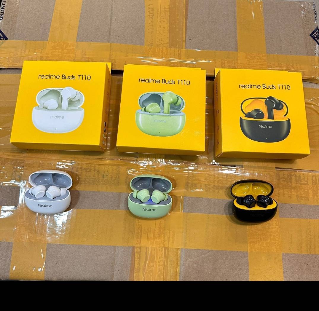  Earbuds KRISHNA MOBILE GALLERY 112 WARD NO 07 MILAUNIGANJ PAWAI PAWAI PANNA MADHYA PRADESH 488446 488446 LANDMARK Katni Road Pawai