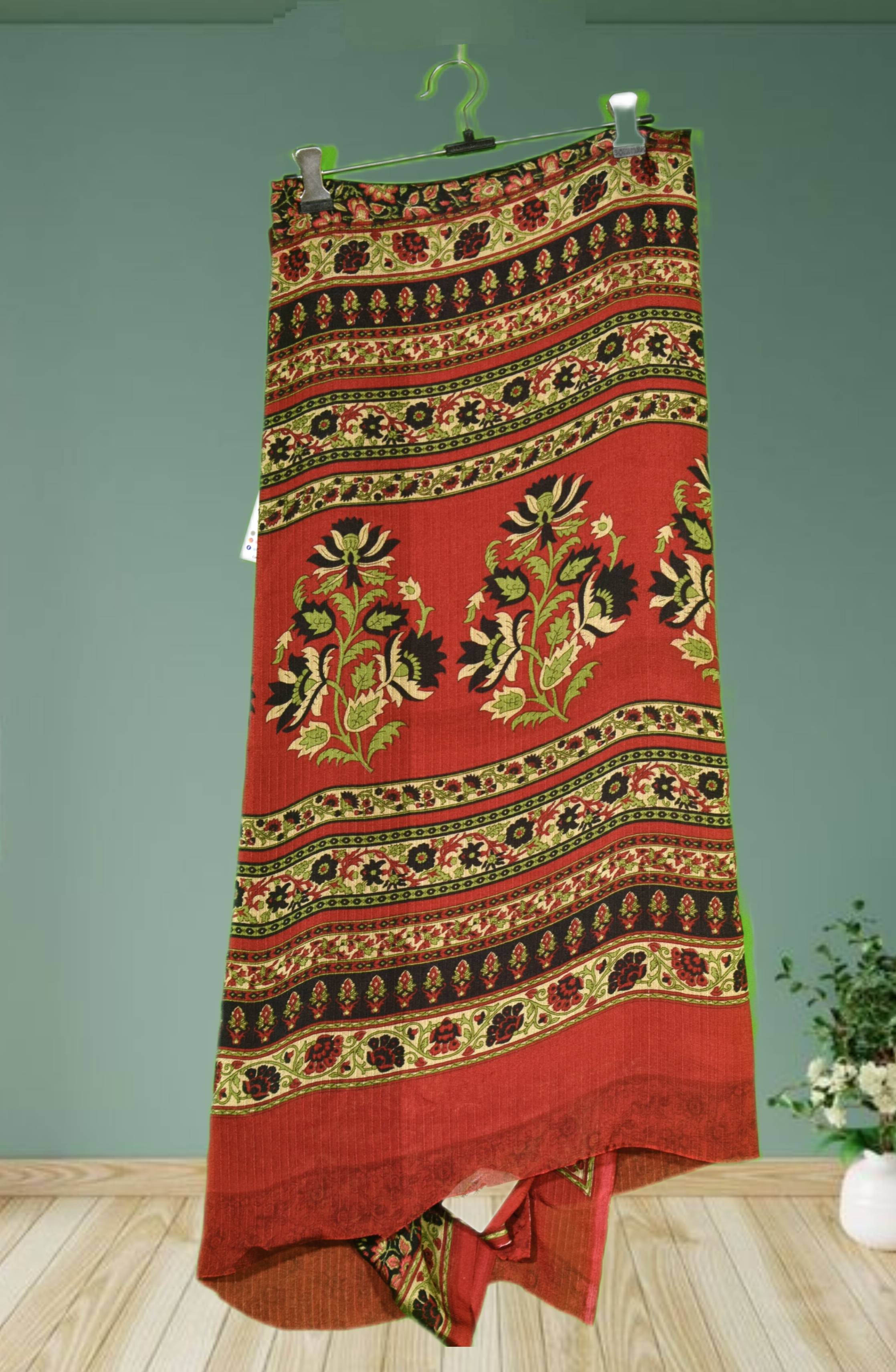 Designer Saree in Jabalpur: Chiffon Floral Print Saree for Elegant Style-https://media.vyaparify.com/vcards/products/476406/product_1767600364_695b70ec4082c.png Image