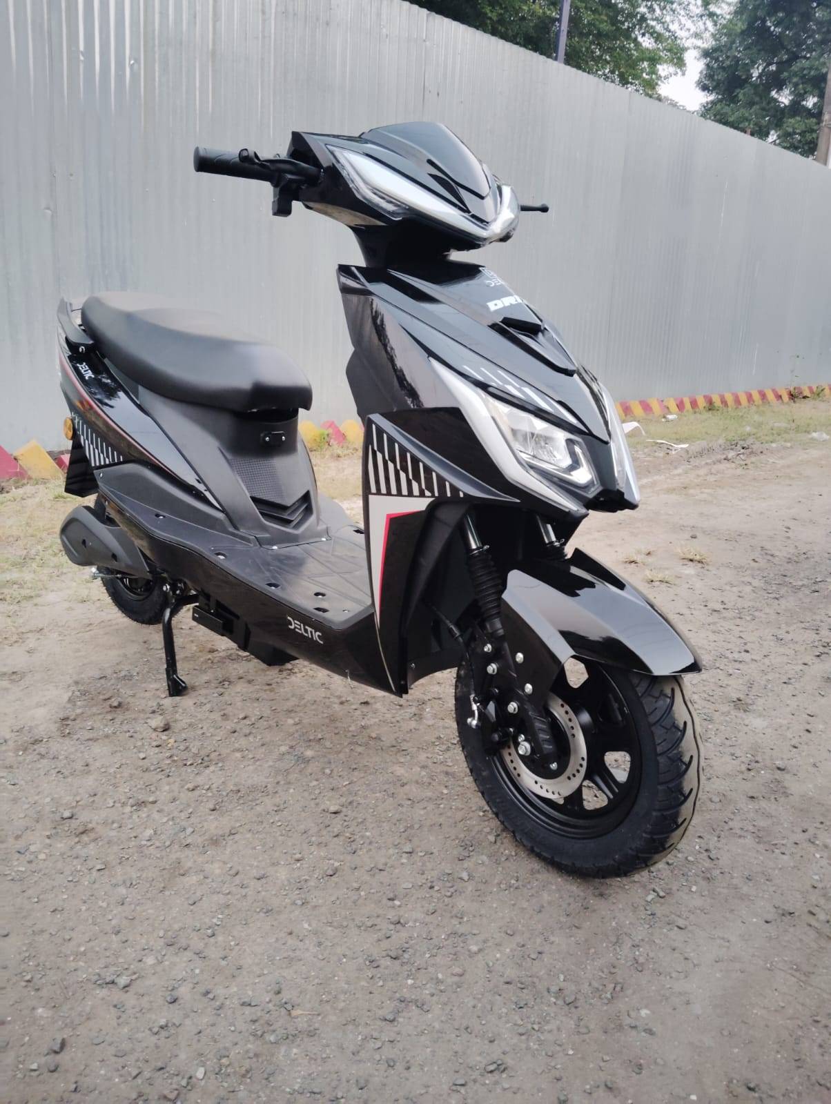  Deltic DRIXX ELECTRIC SCOOTY in Sitamarhi: Stylish and Eco-Friendly Urban Commuter R N ENTERPRISES WARD 20 DUMRA NEAR EIDGAAH DUMRA BARHARWA SITAMARHI BIHAR 843302 843302 LANDMARK Near By Seohar NH227A