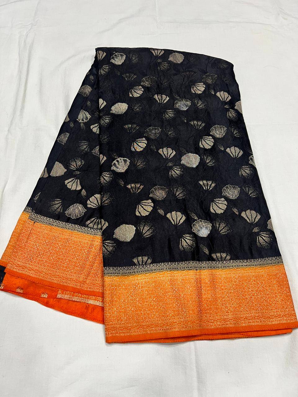Banarasi Mashru Silk Saree in Varanasi - Elegant Traditional Attire-https://media.vyaparify.com/vcards/products/480897/product_1767872958_695f99bed8f3d.png Image