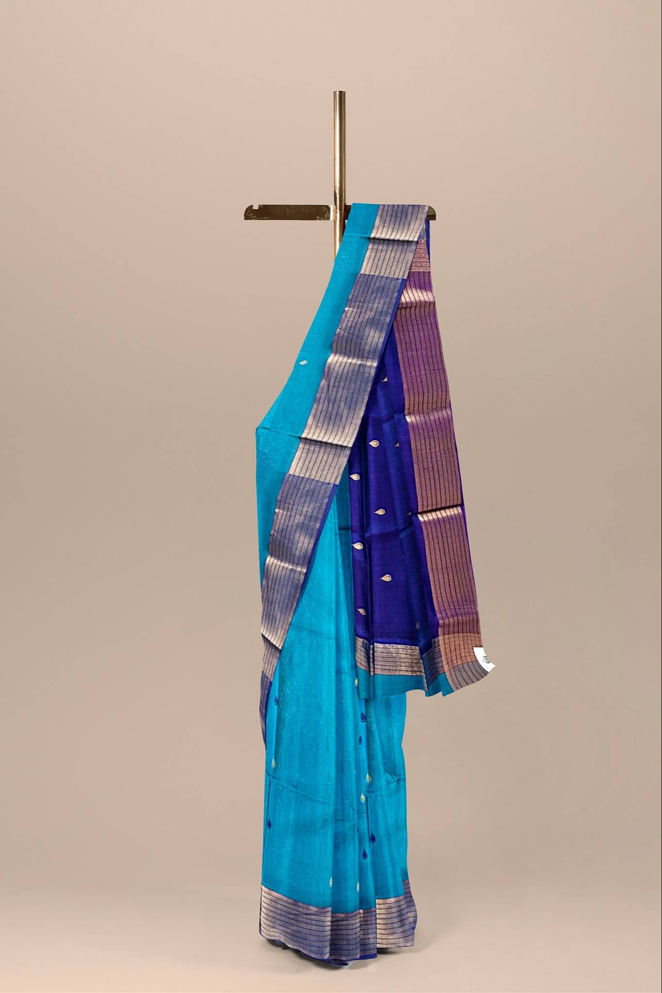 Maheshwari Saree in Sadashive Peth - Elevate Your Style With Premium Craftsmanship-https://media.vyaparify.com/vcards/products/482297/product_1767955422_6960dbde73aa6.png Image