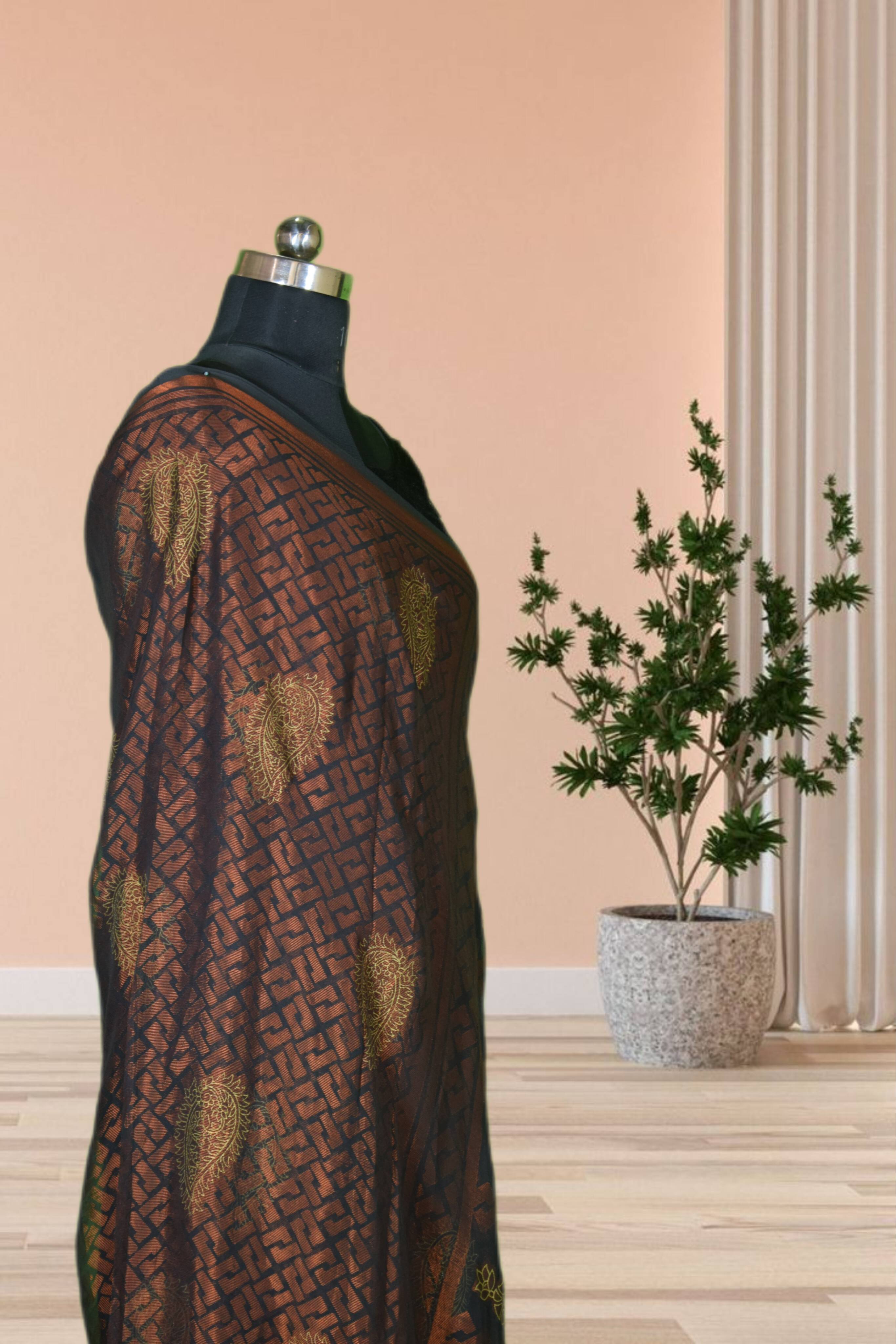 Brasso Floral Print Saree in Jabalpur: Elevate Your Ethnic Style-https://media.vyaparify.com/vcards/products/482404/product_1767958381_6960e76d563a4.png Image