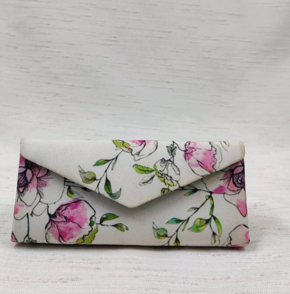 Fashion Accessories: Hardshade Cover in Banipark Jaipur- Stylish and Travel-Friendly-https://media.vyaparify.com/vcards/products/482593/product_1767963474_6960fb5262719.png Image