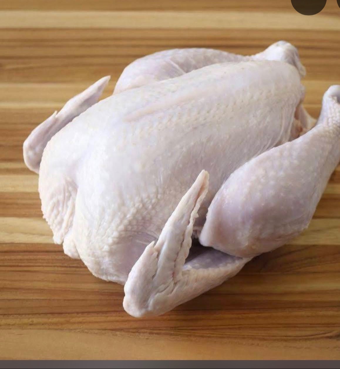 Organic Free-Range Chicken in [Location] - Premium Quality and Taste-https://media.vyaparify.com/vcards/products/482751/product_1768015964_6961c85c15b93.png Image