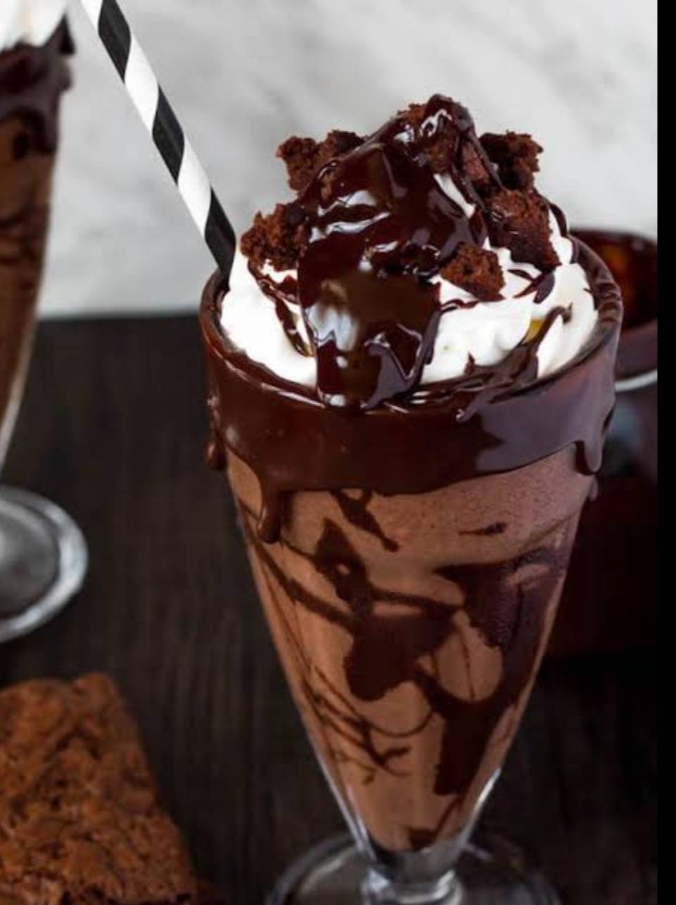 Dairy/Chocolate Milkshake in Surat - Rich and Satisfying-https://media.vyaparify.com/vcards/products/485063/product_1768303756_69662c8cae449.png Image