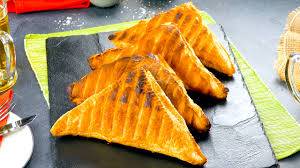 Vegetarian Grill Puff in Surat - Delicious and Healthy Snack Option-https://media.vyaparify.com/vcards/products/485306/product_1768314117_696655057858f.png Image