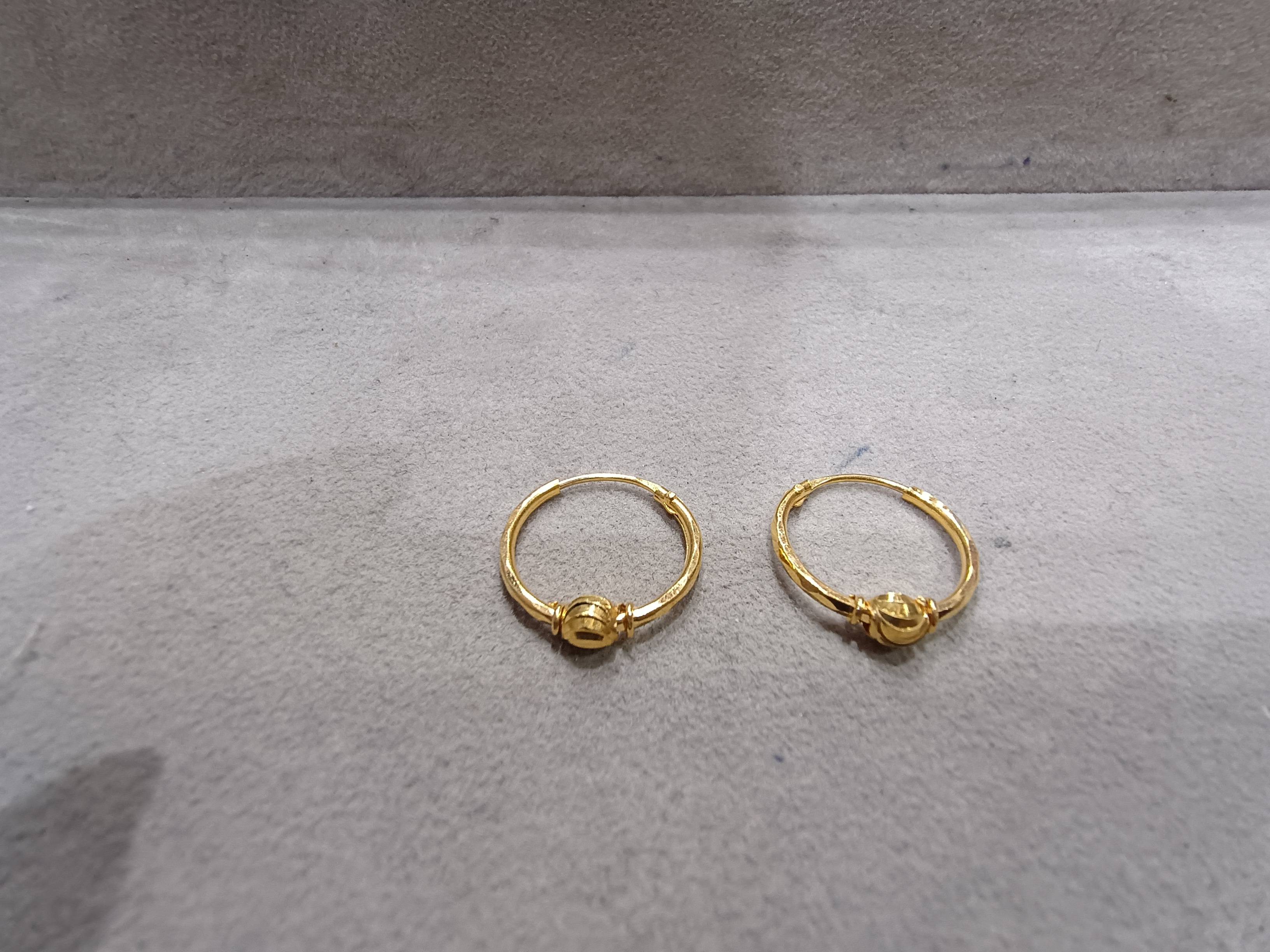 Jewelry/Gold Vertical Single Goli Bali in Muzaffarnagar - Elevate Your Style-https://media.vyaparify.com/vcards/products/485326/product_1768317831_696663870d6cb.png Image