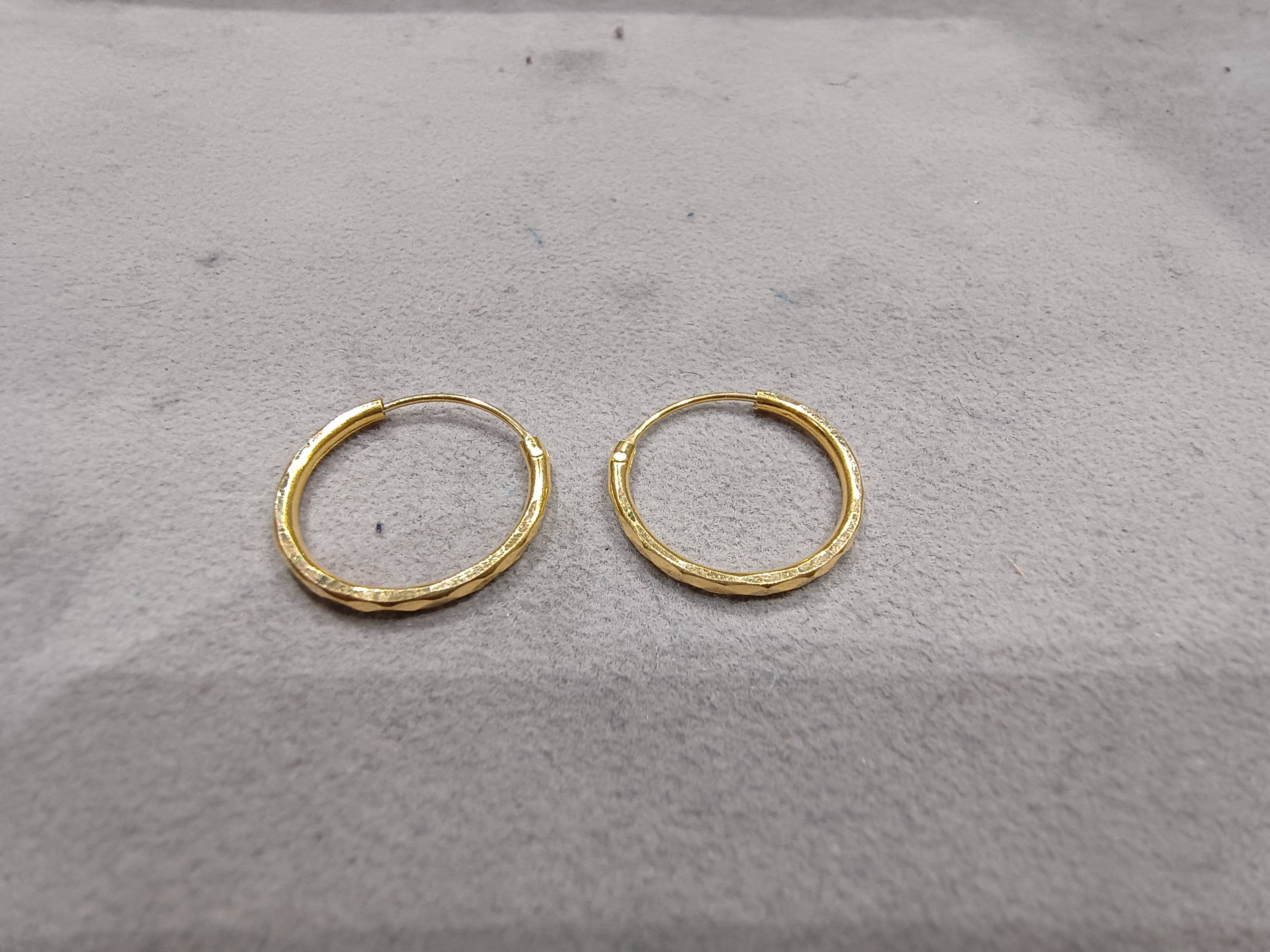 Jewelry Earrings in Muzaffarnagar: Gold Plain Bali for Elegant Style-https://media.vyaparify.com/vcards/products/485327/product_1768318100_696664940f008.png Image