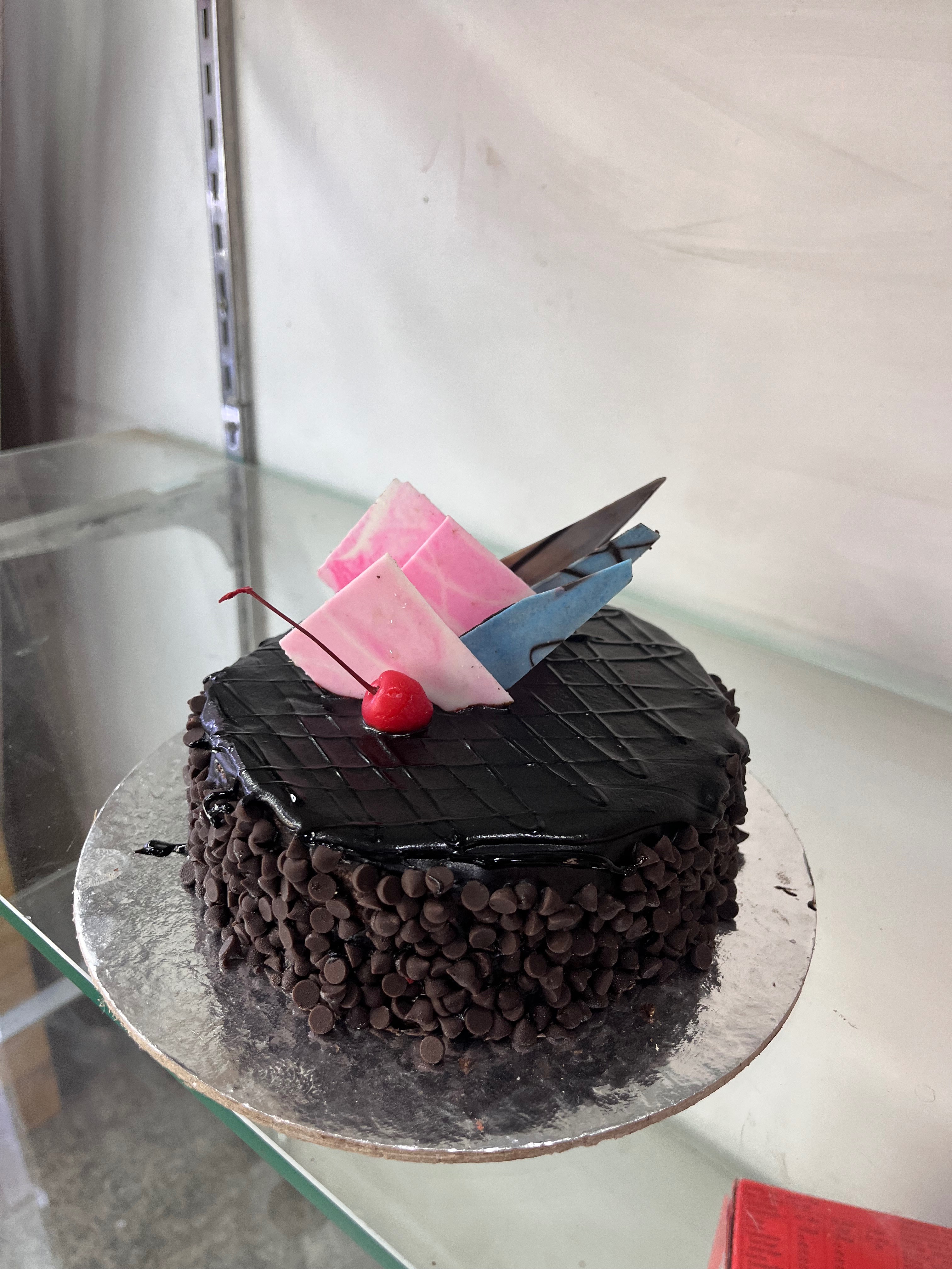 Choco Truffle Cake in Delhi: Rich and Decadent Sweet Treat-https://media.vyaparify.com/vcards/products/485415/product_1768368041_696727a9b4cf6.png Image