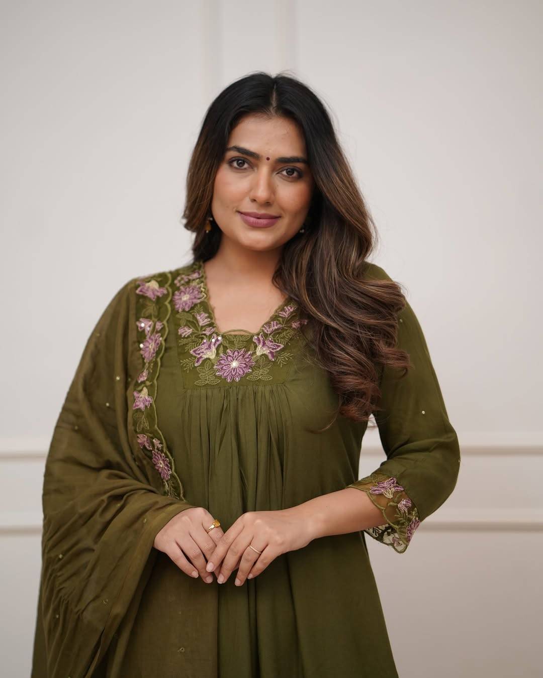 Ladies 3 Piece Set in BRAHMANIYAPARA with Pure Cotton Material-https://media.vyaparify.com/vcards/products/489896/product_1768662204_696ba4bc9b719.png Image