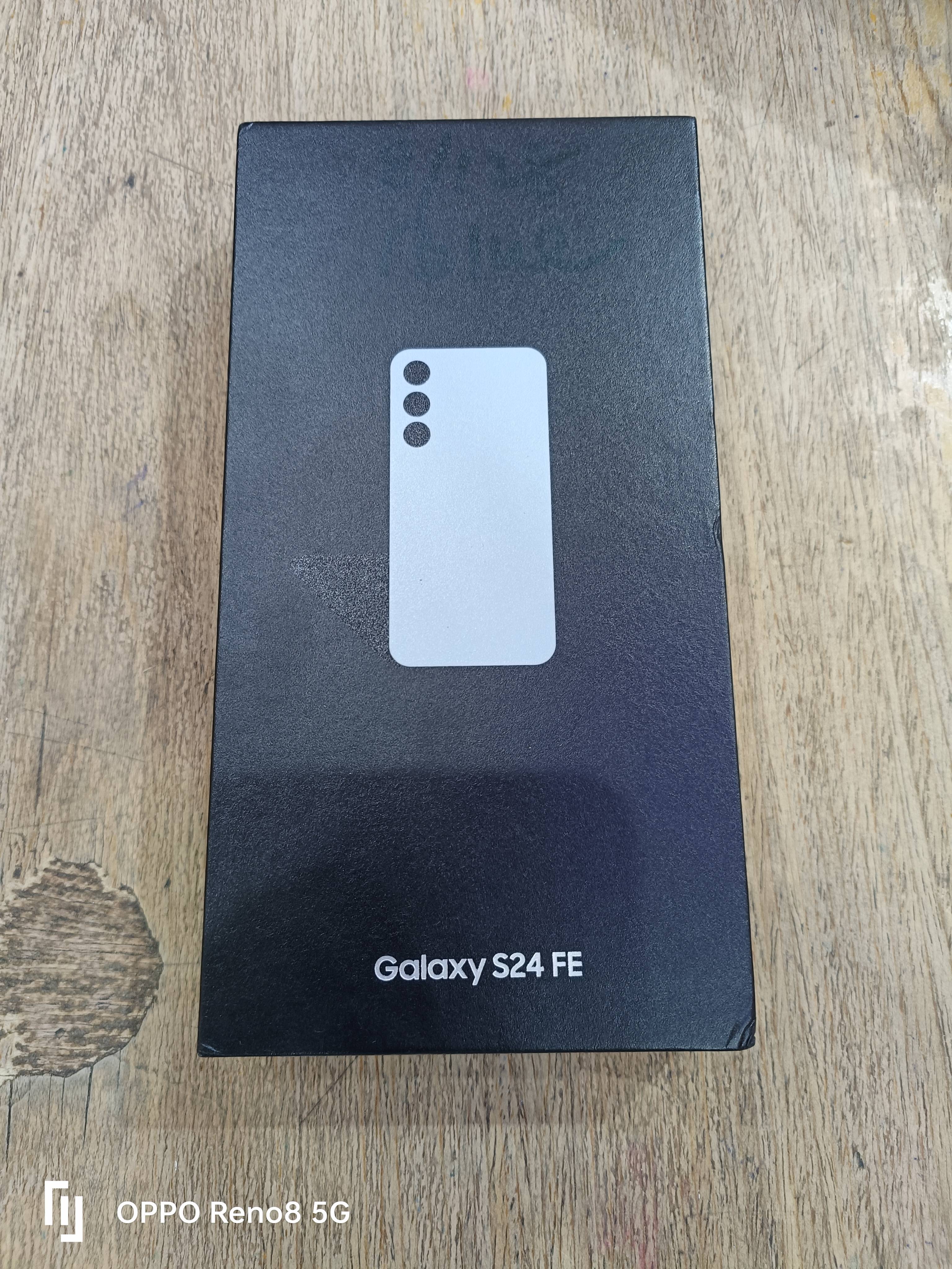 SAMSUNG S24 FE in Berhampore 8+128GB-https://media.vyaparify.com/vcards/products/490961/product_1768821482_696e12ea61d4f.png Image