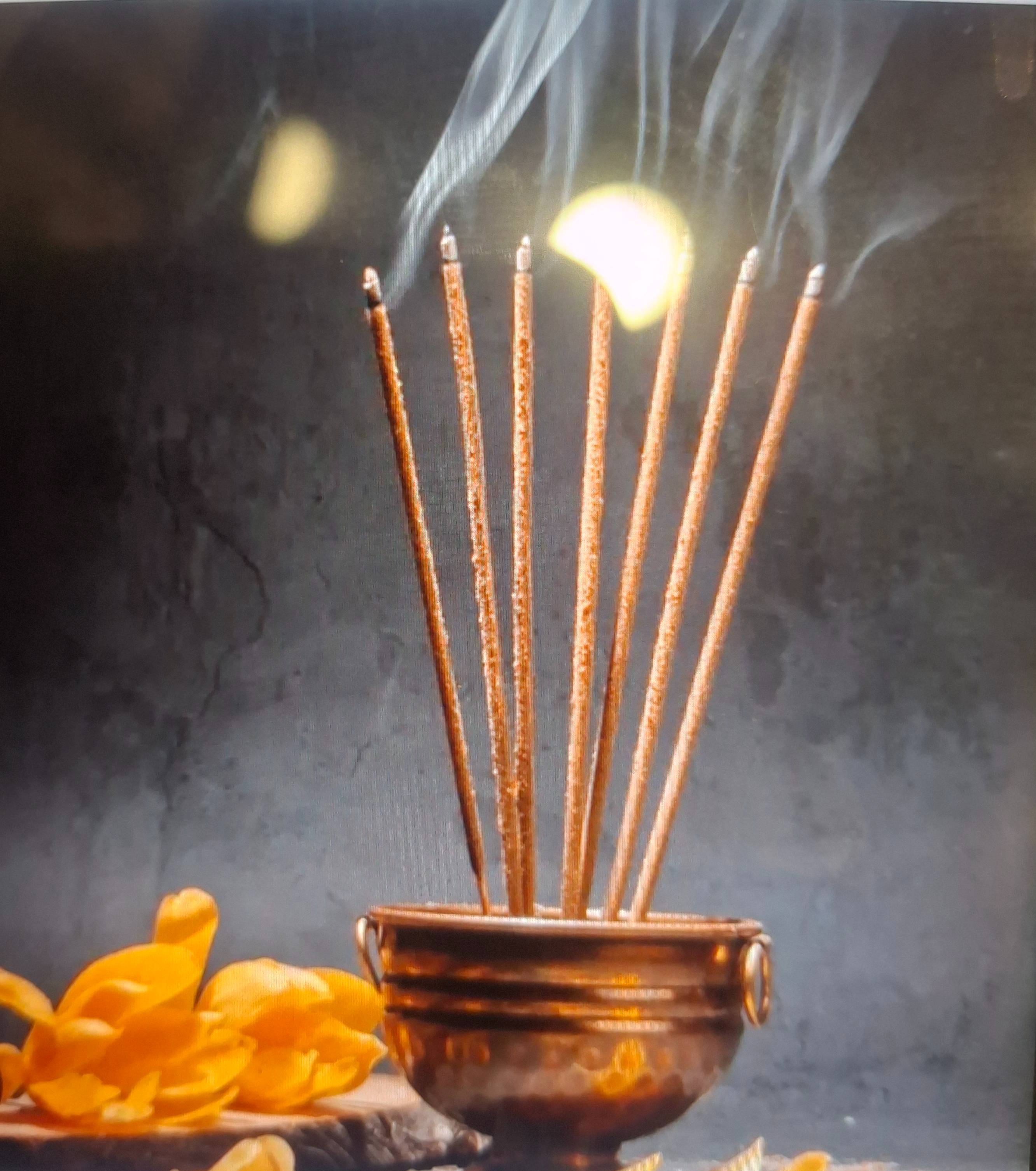 Sandalwood Incense Sticks for Deep Relaxation & Meditation - sandalwood incense sticks in hoshiarpur - relaxation and meditation - Buy Online at RANI POOJA PATH GALLERY