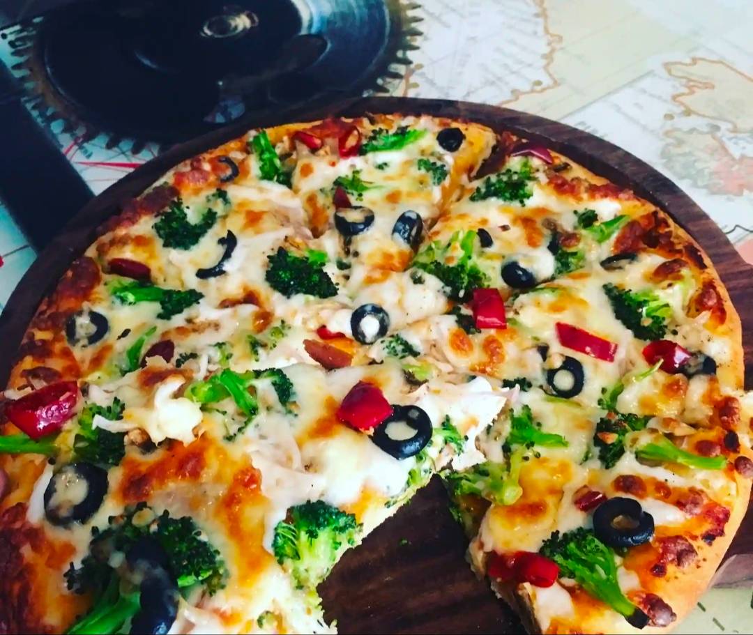 Pizza Large in Attowal - Delicious Veg Pizza -  - Buy Online at BRAVO PIZZA AND BURGER