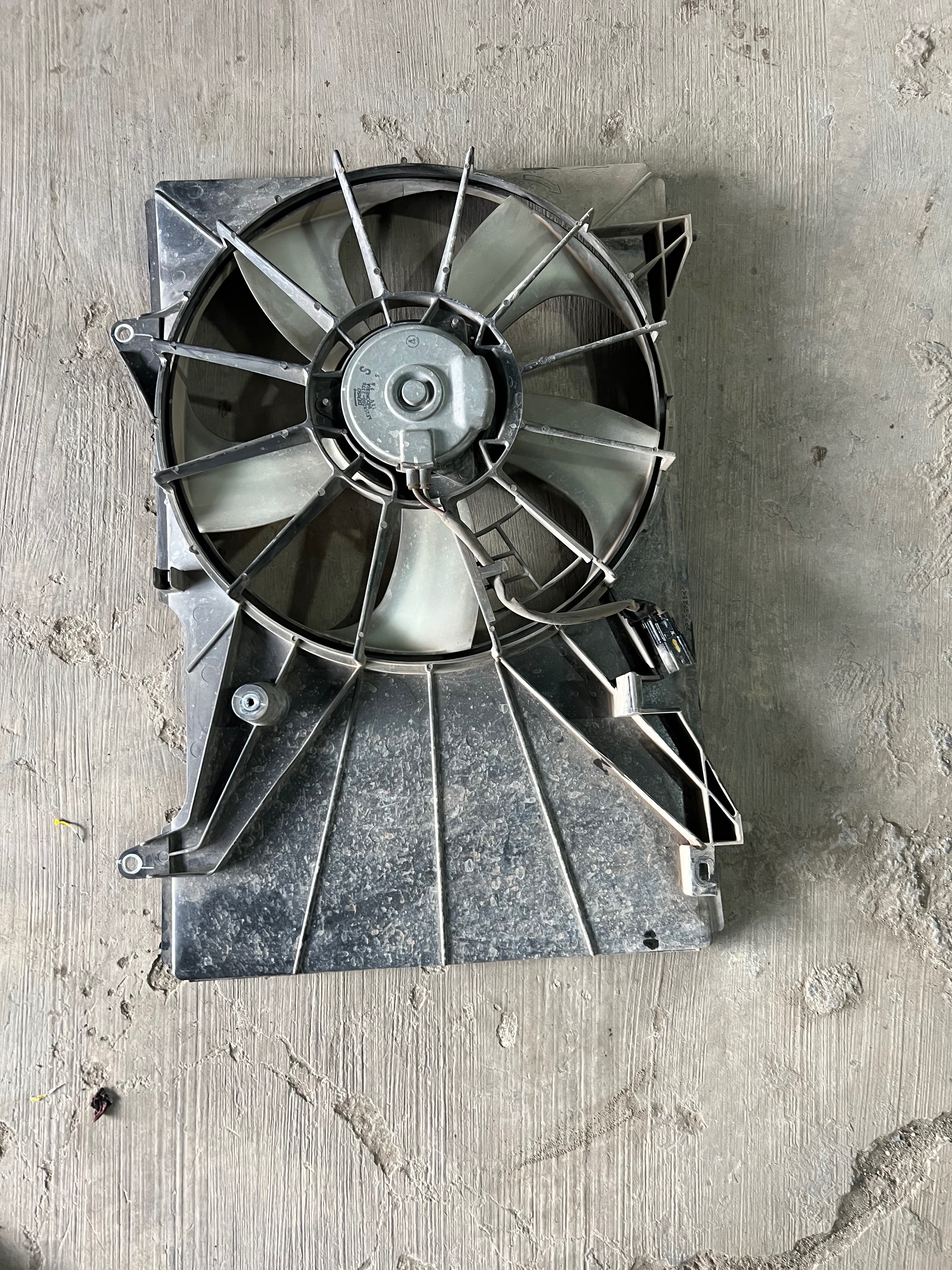 Car Radiator Cooling Fan in Pune - High-Efficiency Engine Temperature Control -  - Buy Online at NAAZ MOTORS