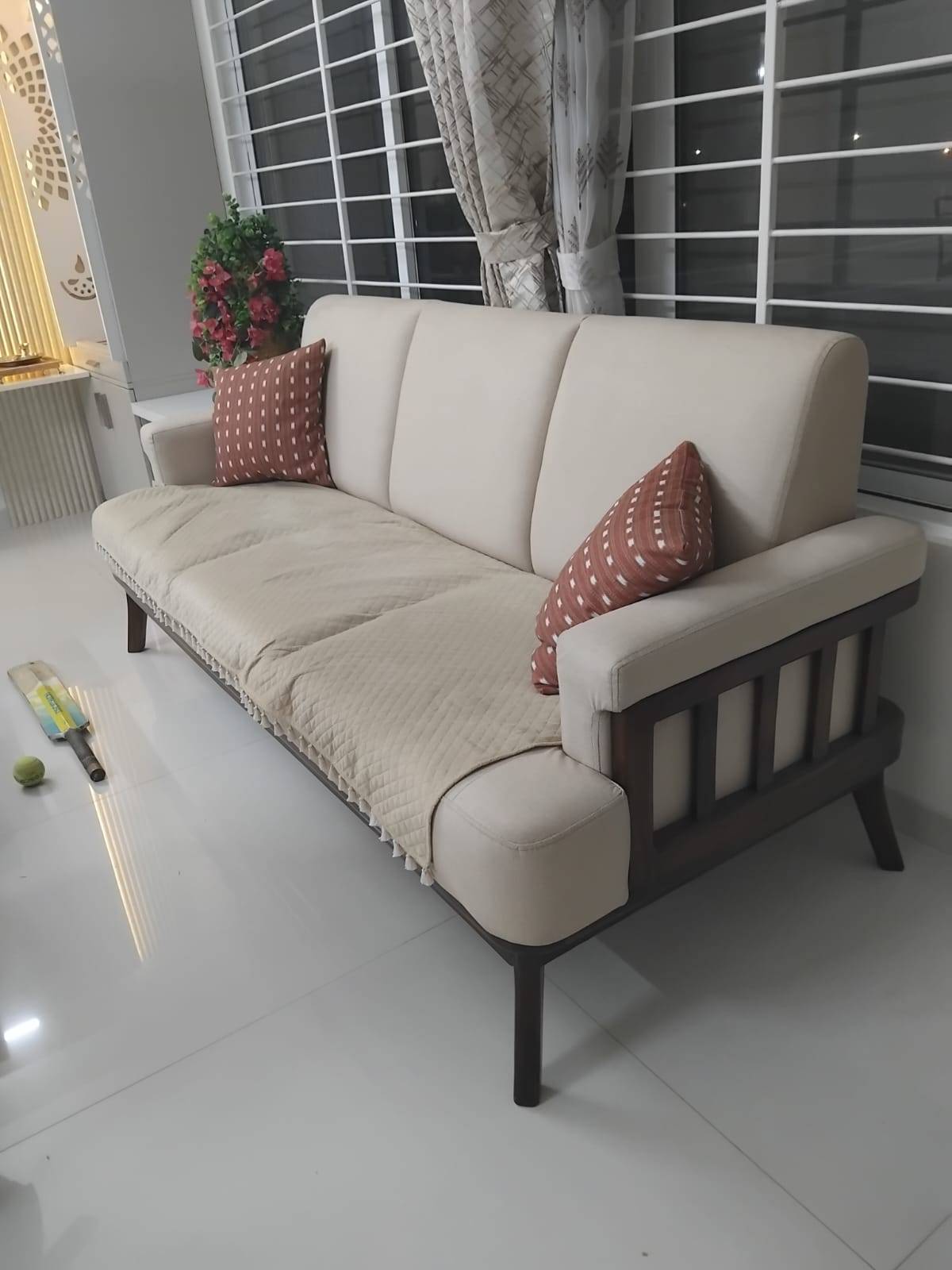  Furniture/Wooden Sofa in Pune: Stylish and Durable ROOTS SPACES ROOTS SPACES KANADE NAGAR HANDEWADI UNDRI PUNE 411060 LANDMARK Beside Hero Morya Moters