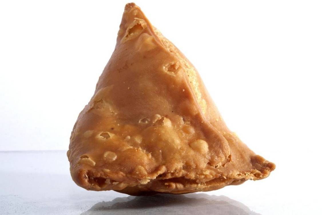 Indian Samosa in Amravati: Delicious Potato-Filled Snack -  - Buy Online at IRFANUDDIN SHAIKH WALI HOTEL
