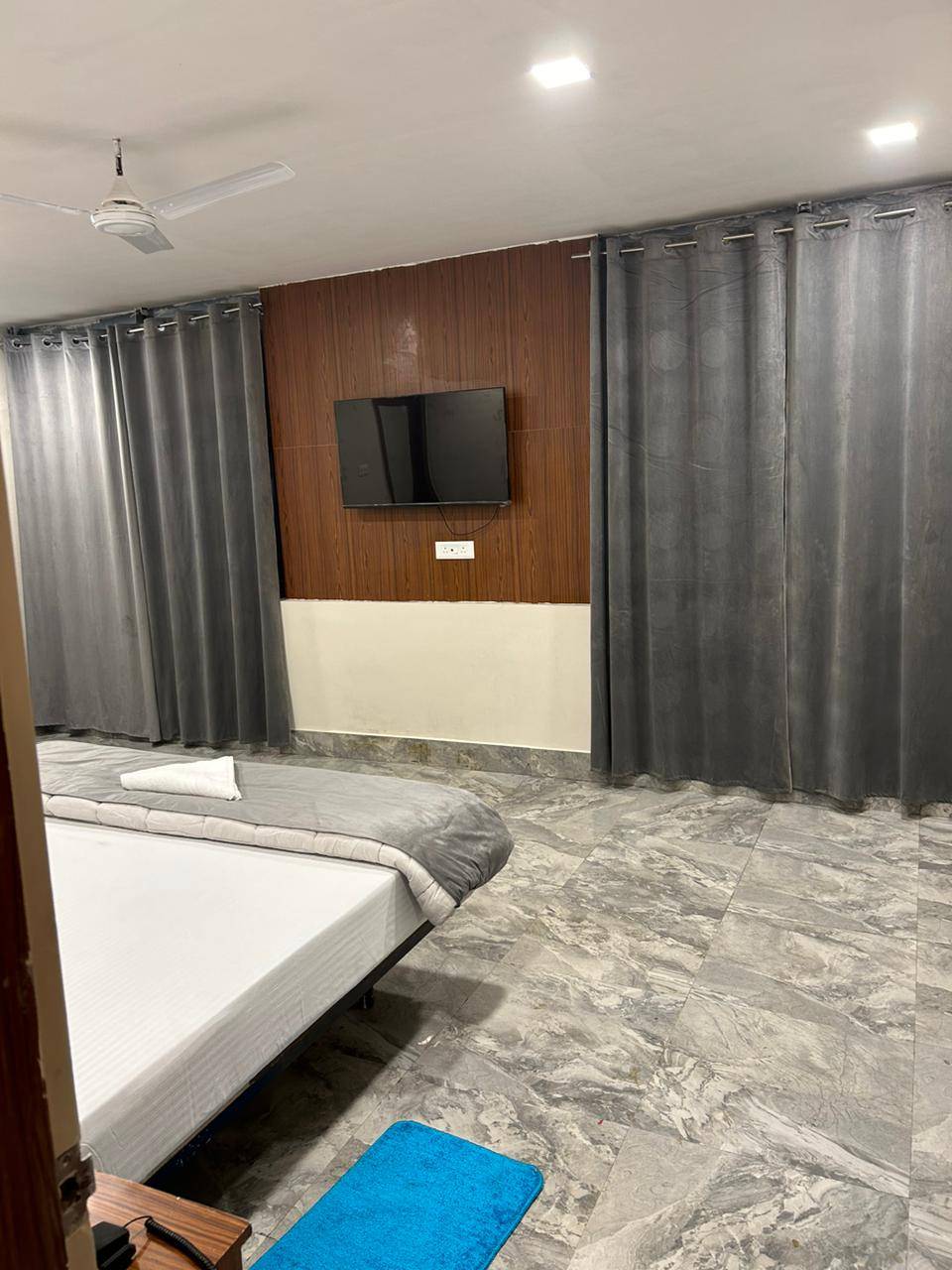 Hotel 81 Tristar in Ashok Rajpat, Near Popular Nursing Home - Budget-Friendly Accommodation - Image 4