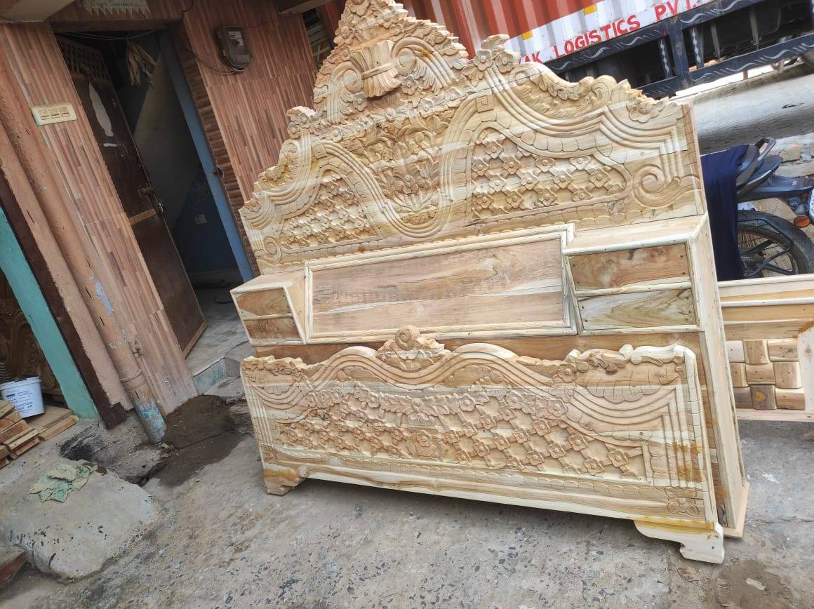 Mahraja Diwan 2-inch in Patna: Elegant Sagwaan Wood Design -  - Buy Online at MANJU DEVI