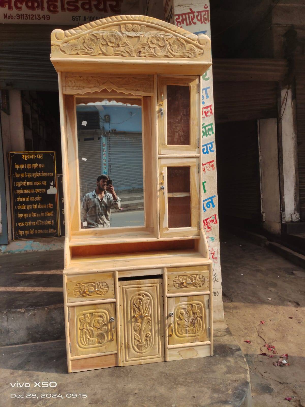 Furniture/Dressing Table in Patna - Made of Sagwaan Wood -  - Buy Online at MANJU DEVI