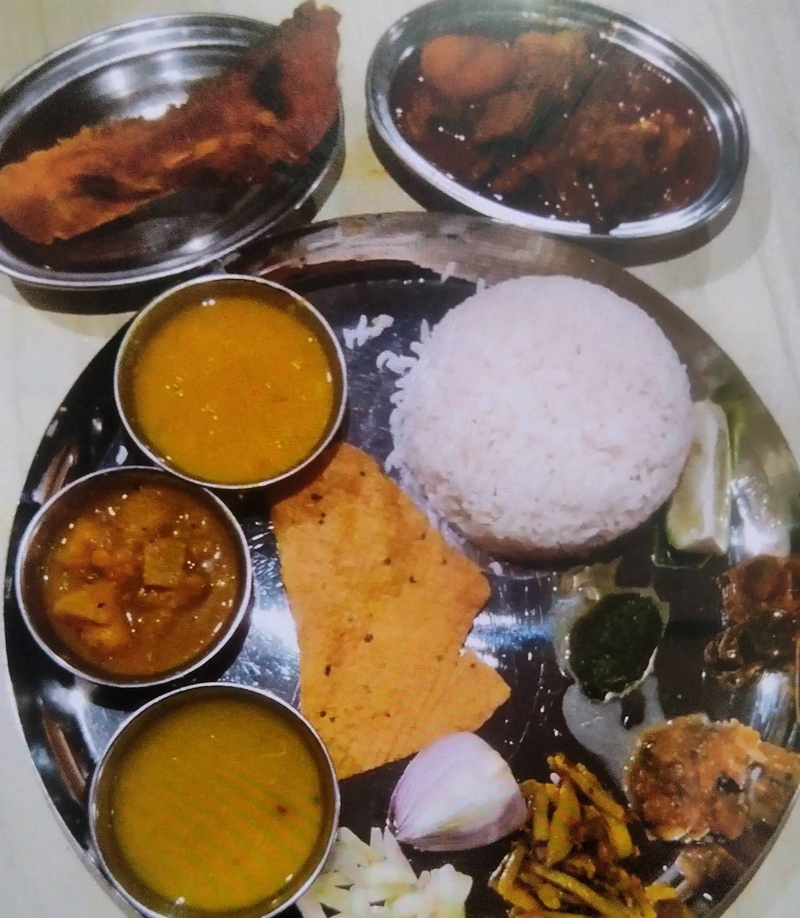 Indian Thali + Deluxe in Guwahati: Traditional Delights -  - Buy Online at BENGALI HOTEL