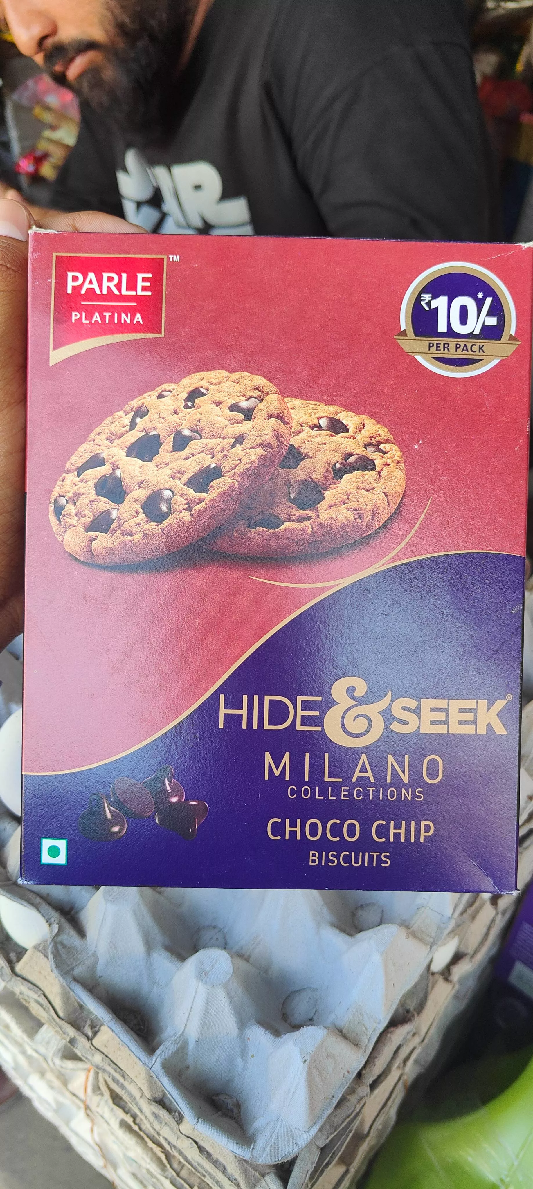 Parle Platina Hide & Seek Milano Choco Chip Biscuits in Orai, Uttar Pradesh - Irresistible Snacking Delight -  - Buy Online at UNIVERSAL ENTERPRISES