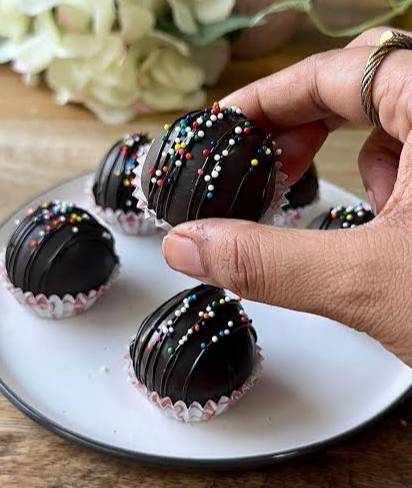 Chocolate Ball in Ranakpur Road, Sadri - Decadent Sweet Treat - Image 1