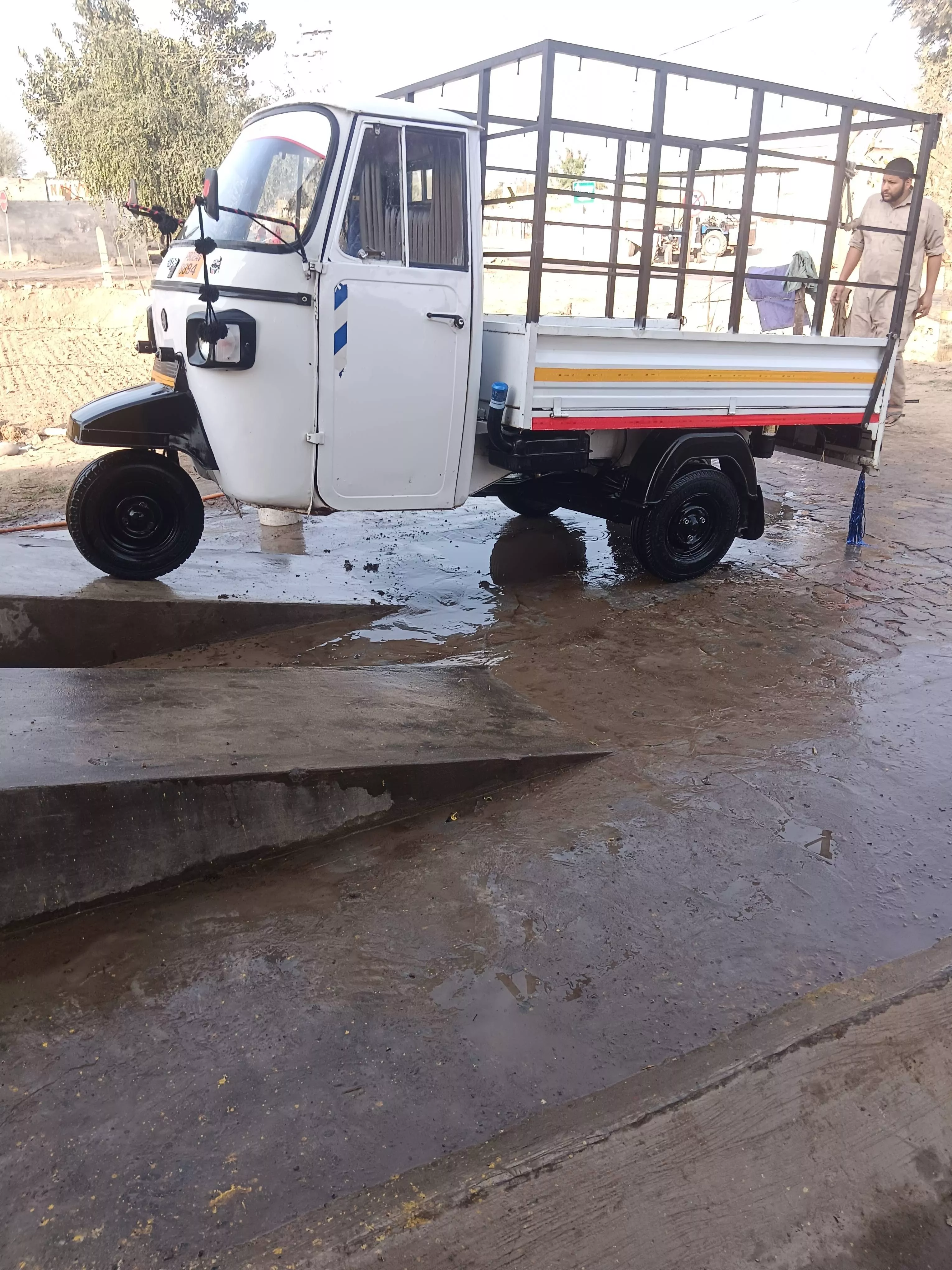 Car Washing in VPO Ramasaranear Bus Stand - Efficient Cleaning -  - Buy Online at FRIENDS SERVICE STATION