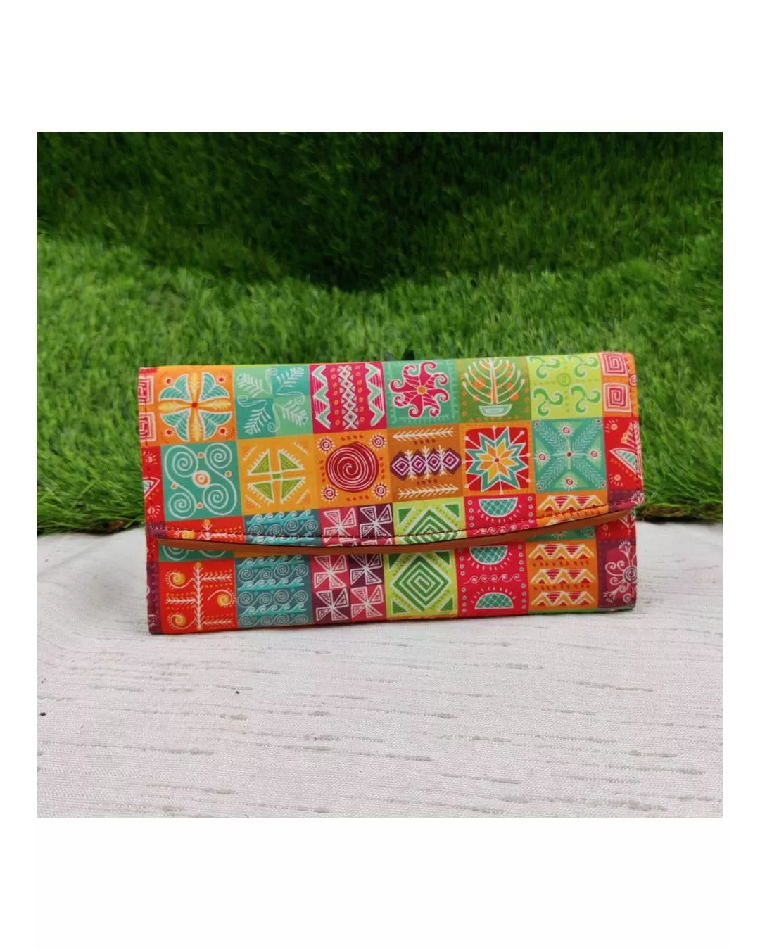 Fashion Accessories: 3 Fold Wallet in Dwarkapuri - Stylish Crepe Design - Image 3