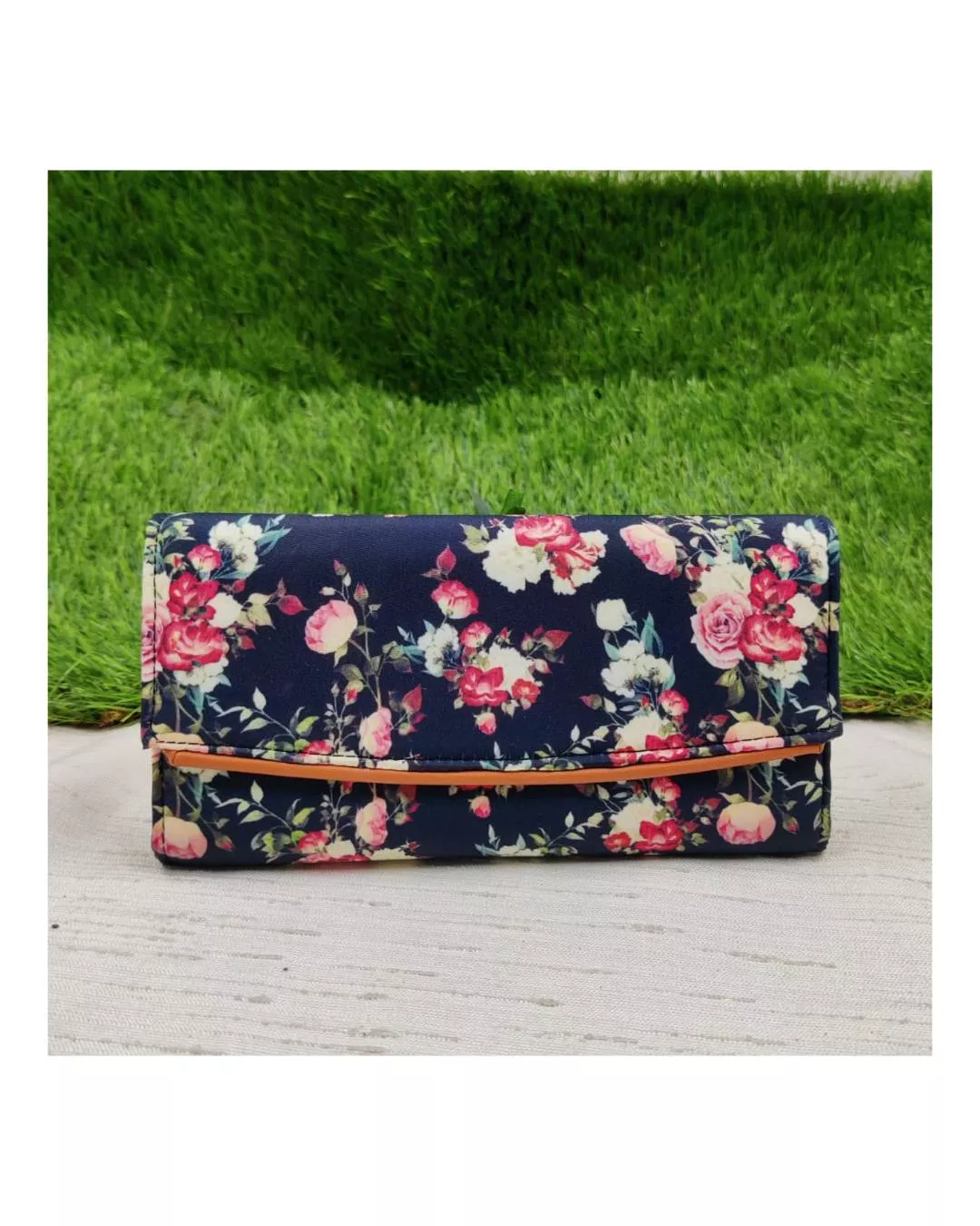 Fashion Accessories: 3 Fold Wallet in Dwarkapuri - Stylish Crepe Design - Image 4