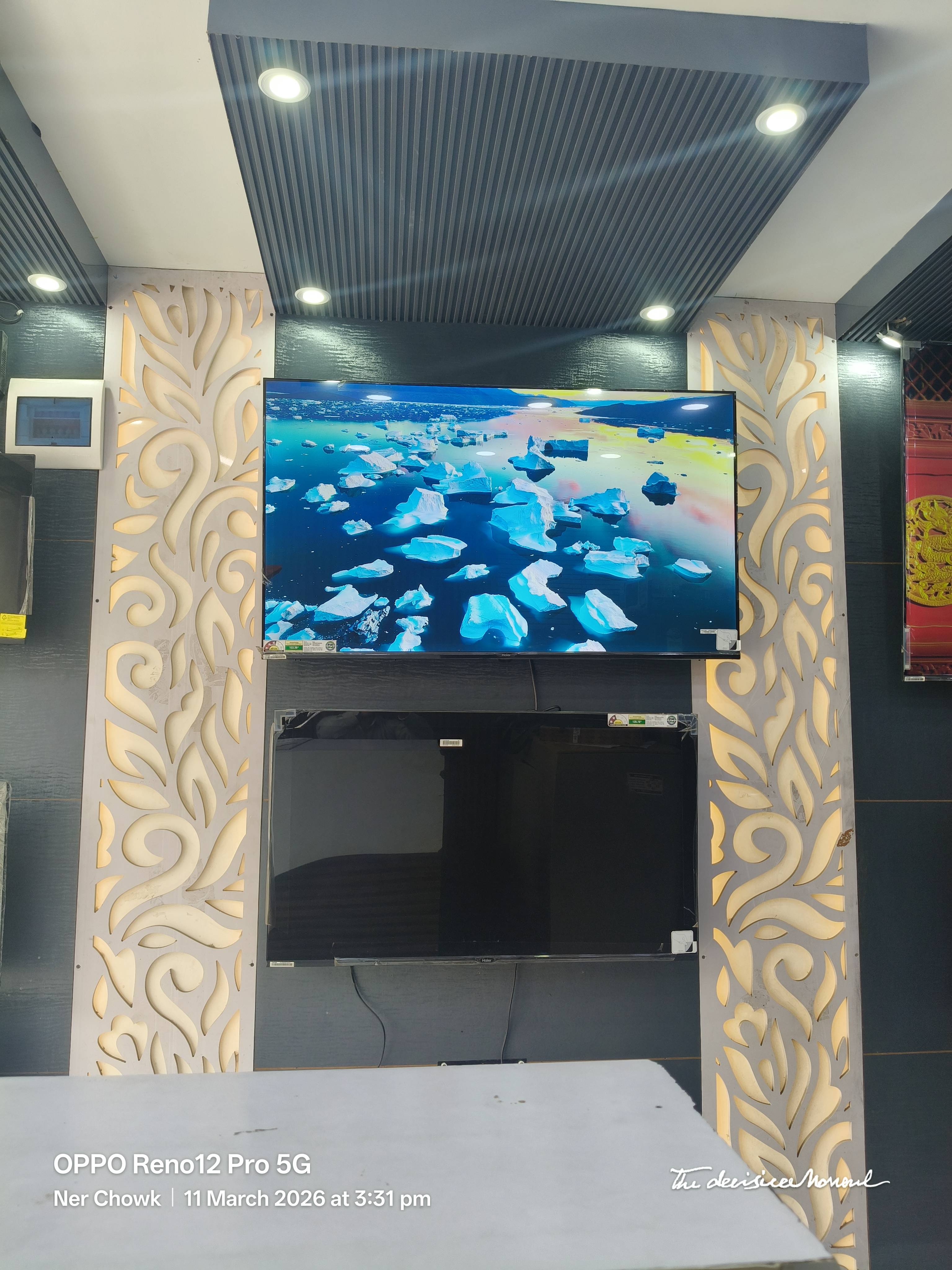 SAMSUNG SACHIN MOBILE WORLD - Smart LED TV in Mandi 55-inch with 4K Resolution in MANDI