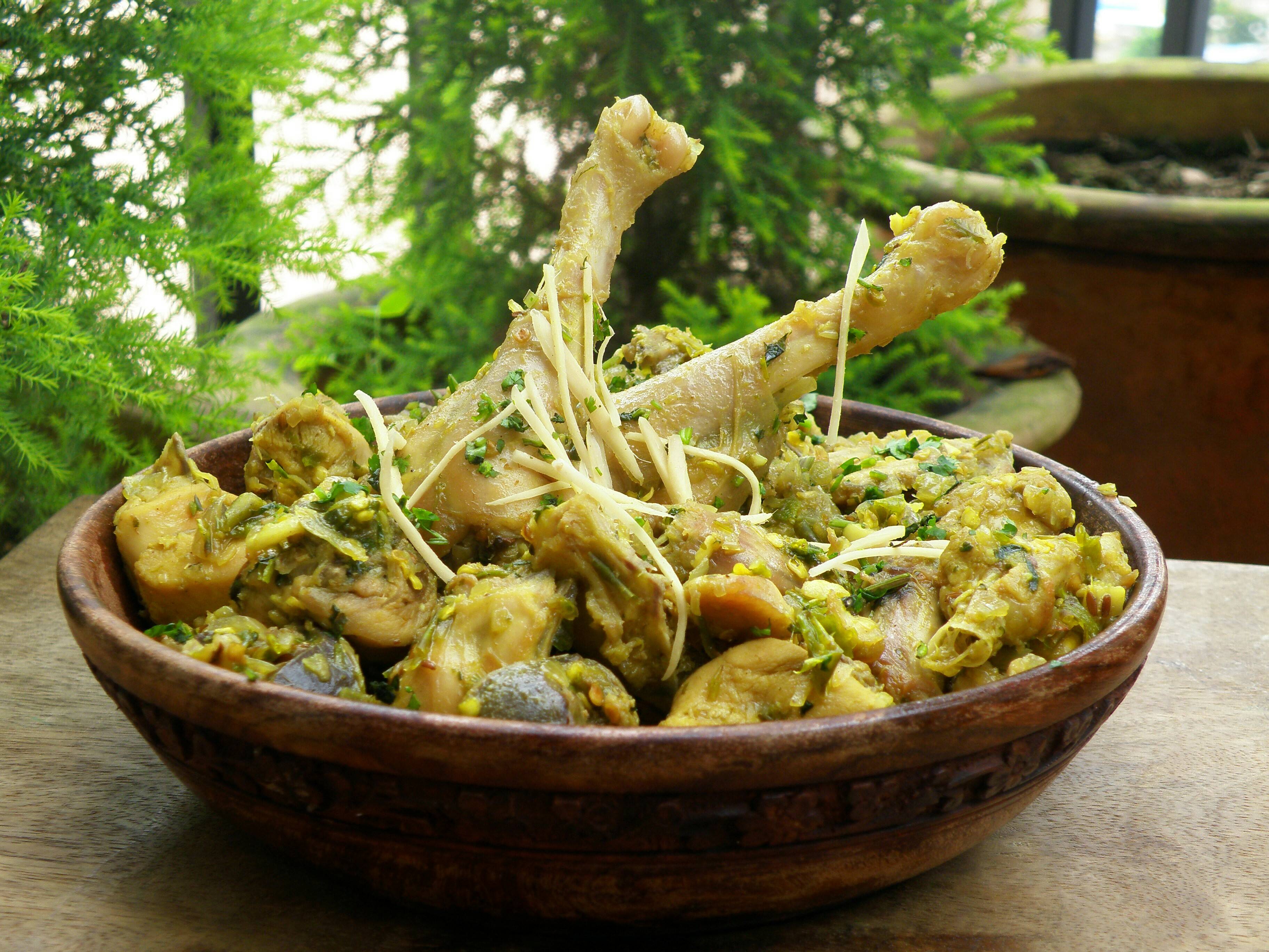 Chiken Green Haidrabadi - Spicy Delight - chiken green haidrabadi in khamgaon - spicy delight - Buy Online at HOTEL SHIVSHAI WADA