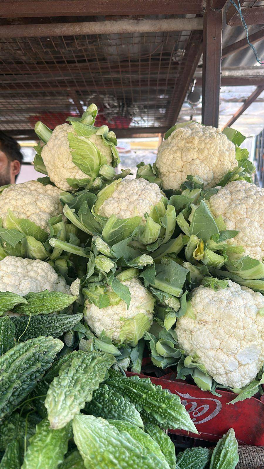Babloo Fruits and Veg Smy Rampur Fresh Cauliflower in Rampur - High-Quality Culinary Delight -  - Buy Online at BABLOO FRUITS AND VEG