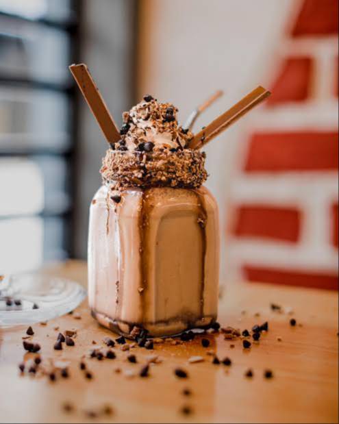  Kit Kat Milkshake in Pragathi Nagar with Rich Toppings FIVE STAR CHICKEN PRAGATHI NAGAR  KAKATHIYA HILLS  Nri Colony LANDMARK Opp Modern Mart